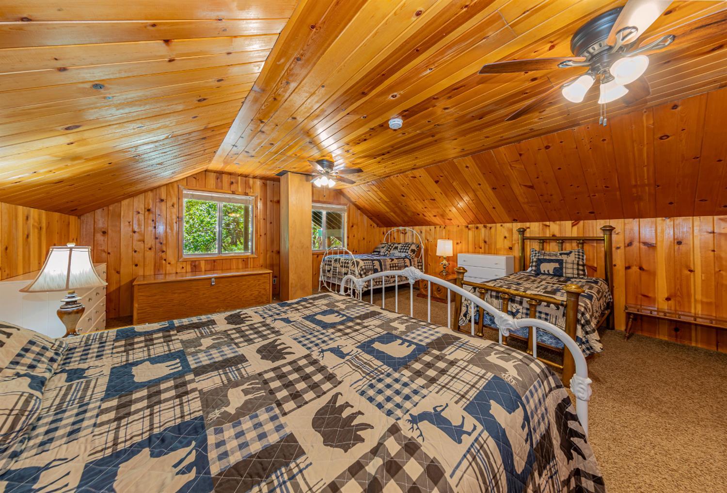 Yosemite, California, 95389, United States, 5 Bedrooms Bedrooms, ,4 BathroomsBathrooms,Residential,For Sale,1975650