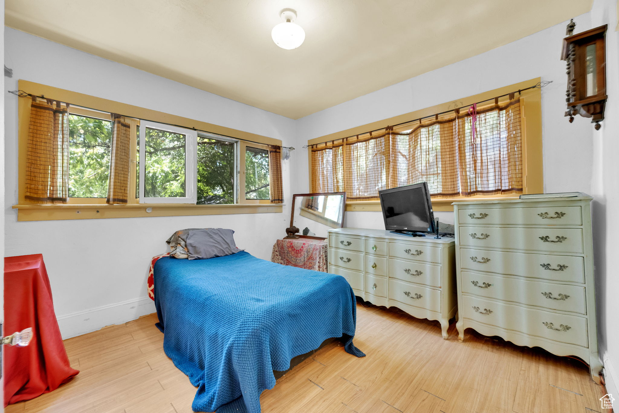 Salt Lake City, Utah, 84105, United States, 3 Bedrooms Bedrooms, ,1 BathroomBathrooms,Residential,For Sale,1918597
