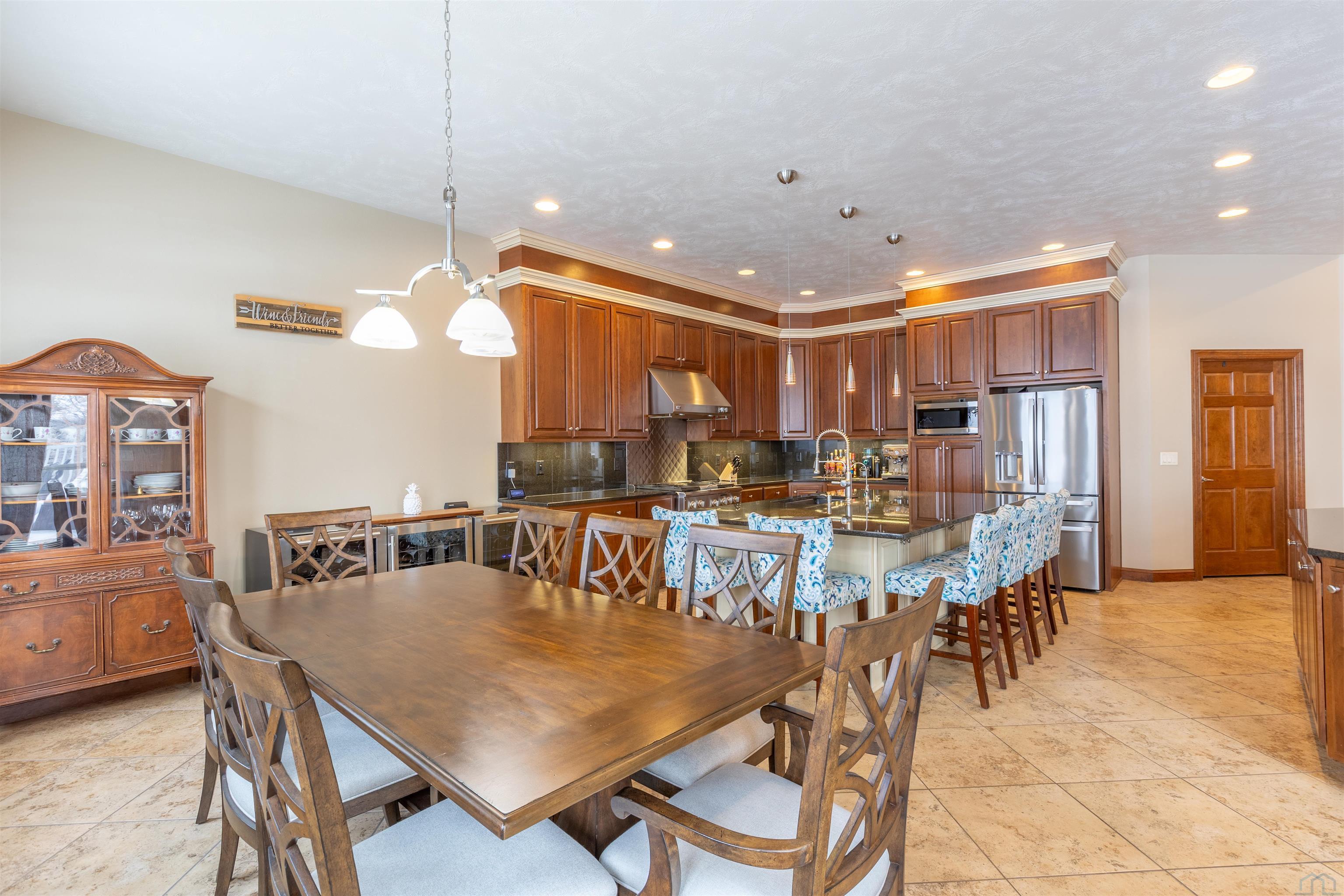 Sioux City, Iowa, 51106, United States, 5 Bedrooms Bedrooms, ,4 BathroomsBathrooms,Residential,For Sale,2002459