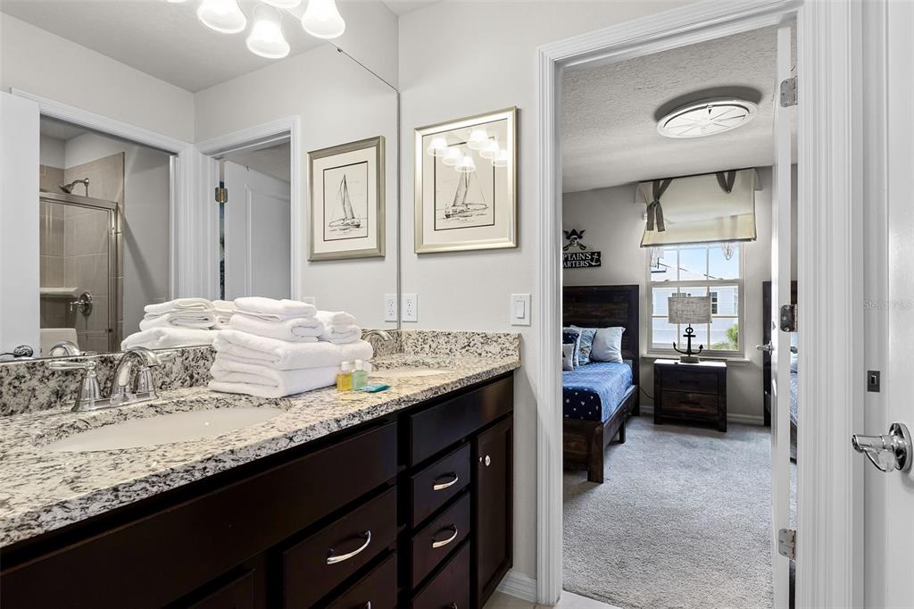 Davenport, Florida, 33897, United States, 10 Bedrooms Bedrooms, ,8 BathroomsBathrooms,Residential,For Sale,1897679
