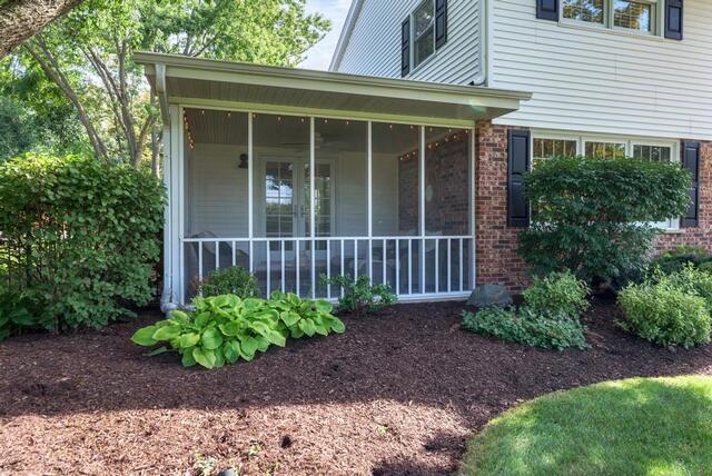 Medinah, Illinois, 60157, United States, 4 Bedrooms Bedrooms, ,4 BathroomsBathrooms,Residential,For Sale,1975518