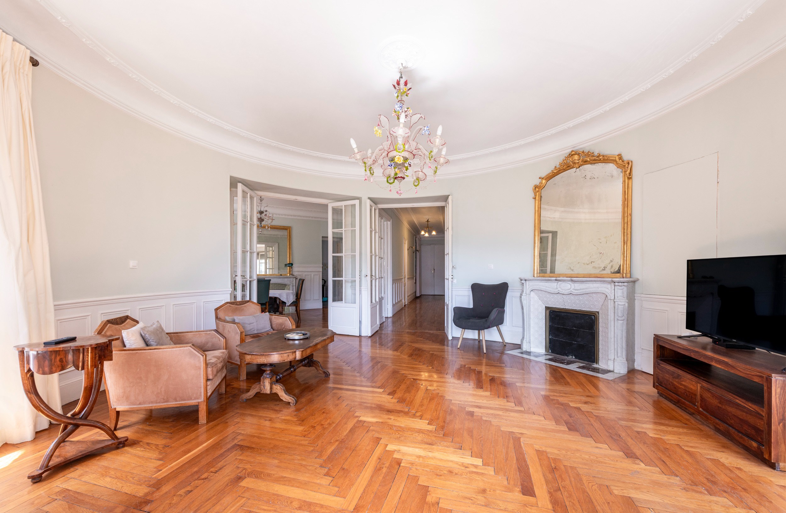  Nice bourgeois apartment near Promenade des Anglais and Negresco in elegant 193… - 物件實景