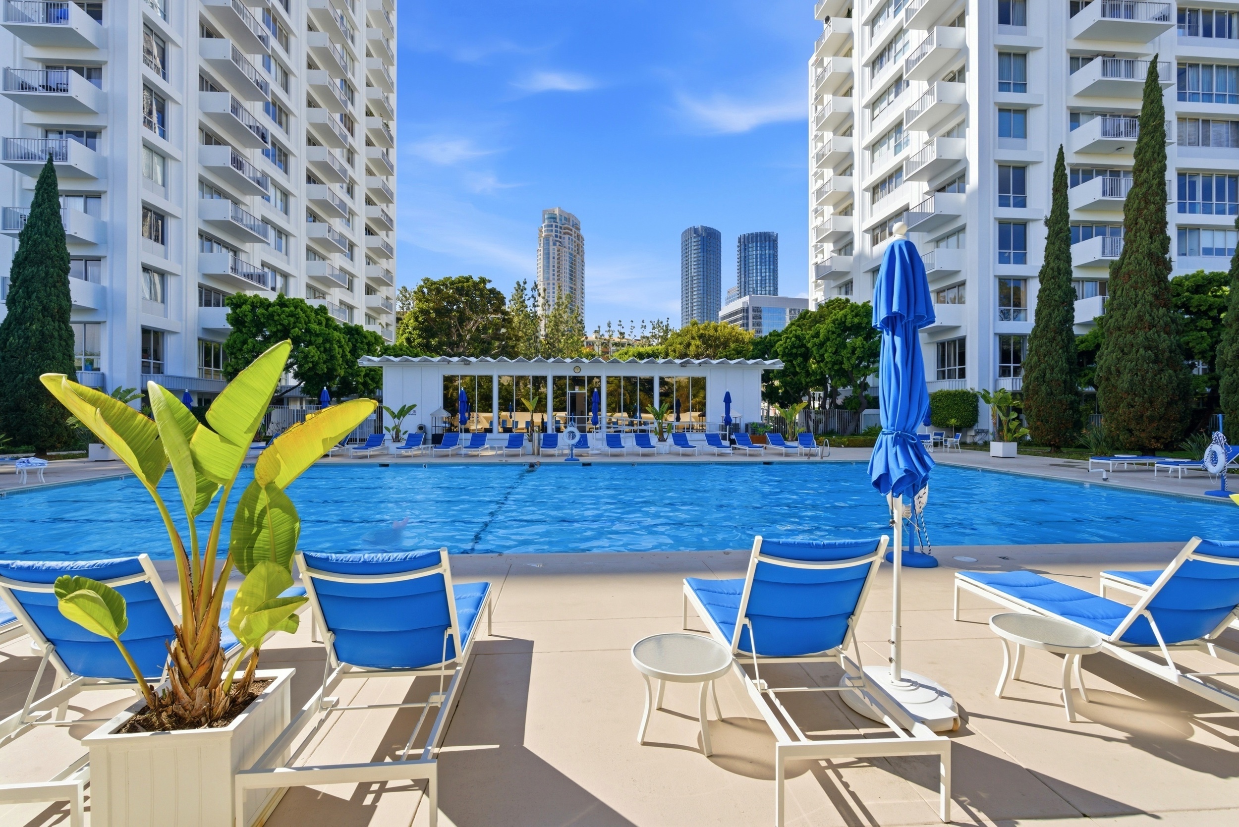  2160 Century Park East, Unit 411 - 物件實景