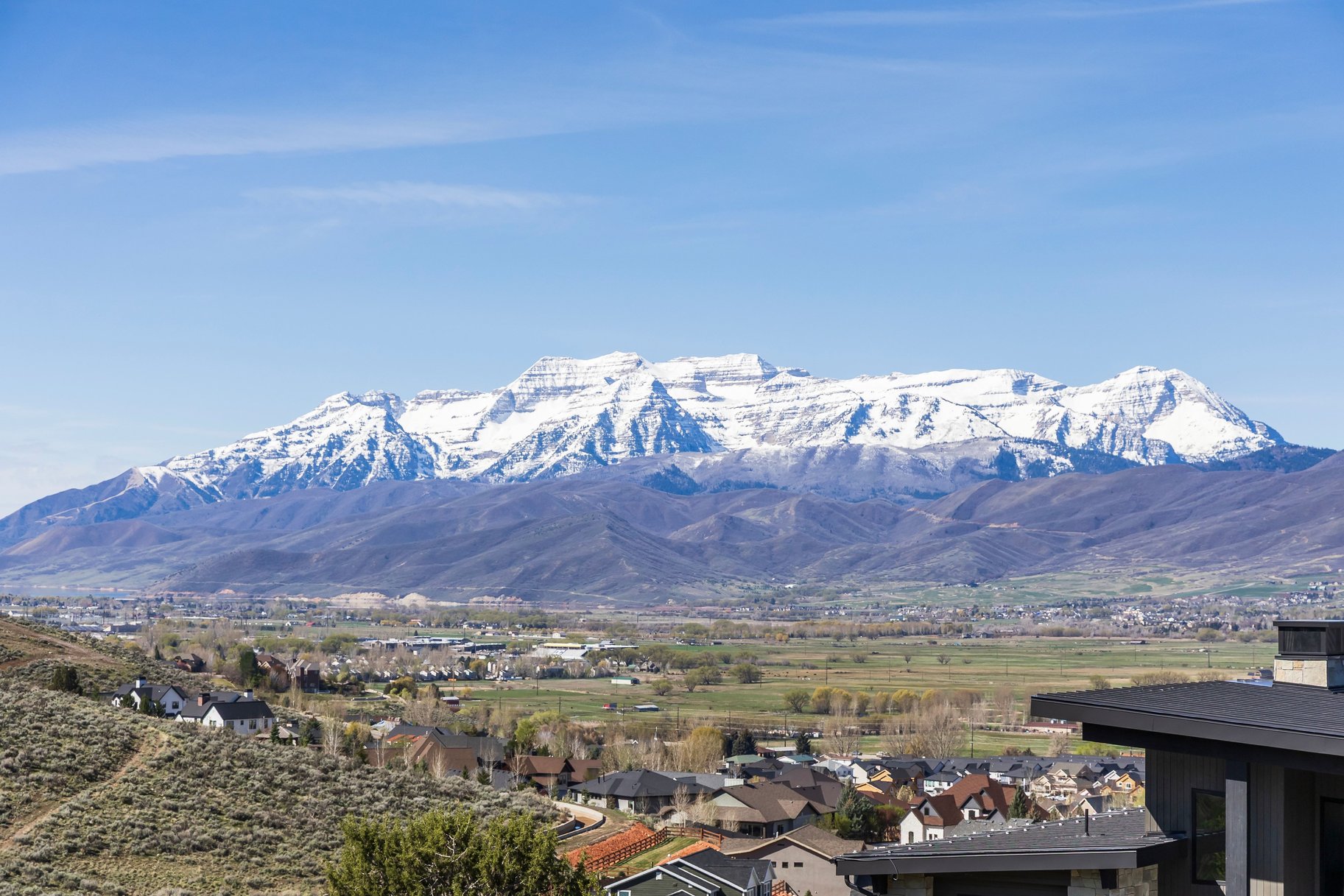  Upgraded Luxury Living with Panoramic Mountain Views - 物件實景