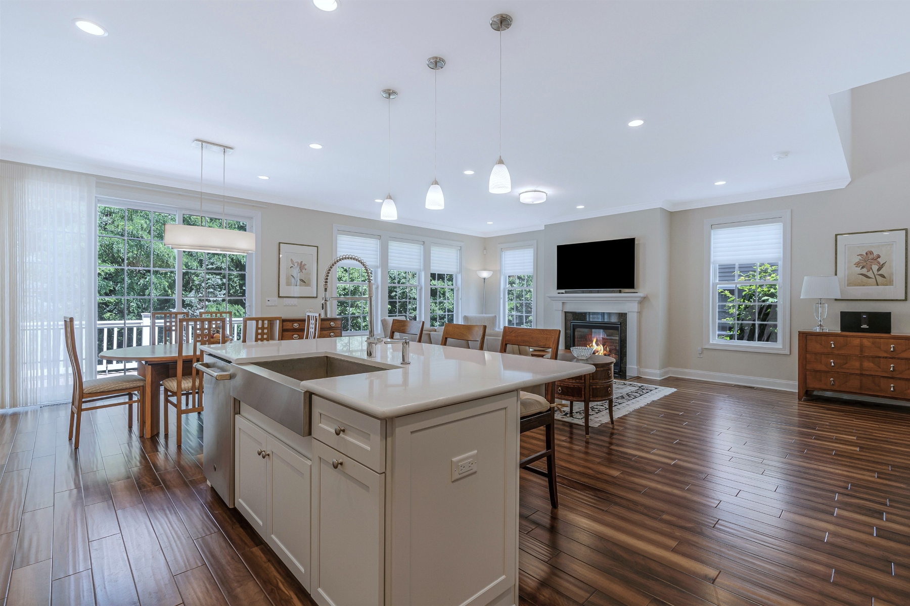  ?Residences at Columbia Park ? Impeccably Crafted End-Unit Townhome - 物件實景