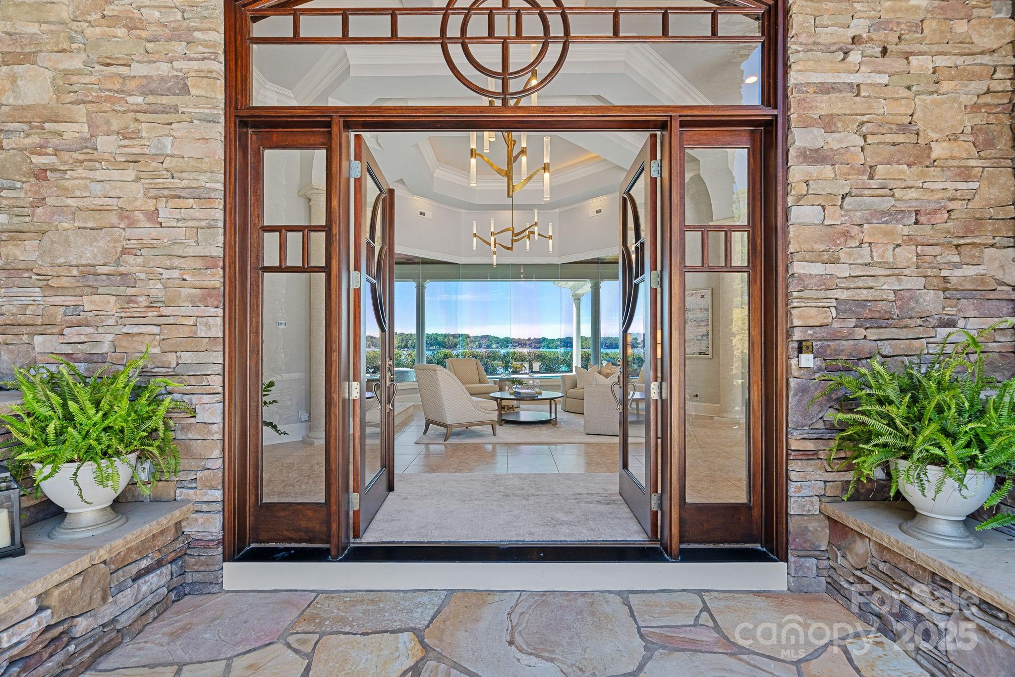 Mooresville, North Carolina, 28117, United States, 4 Bedrooms Bedrooms, ,6 BathroomsBathrooms,Residential,For Sale,1989072