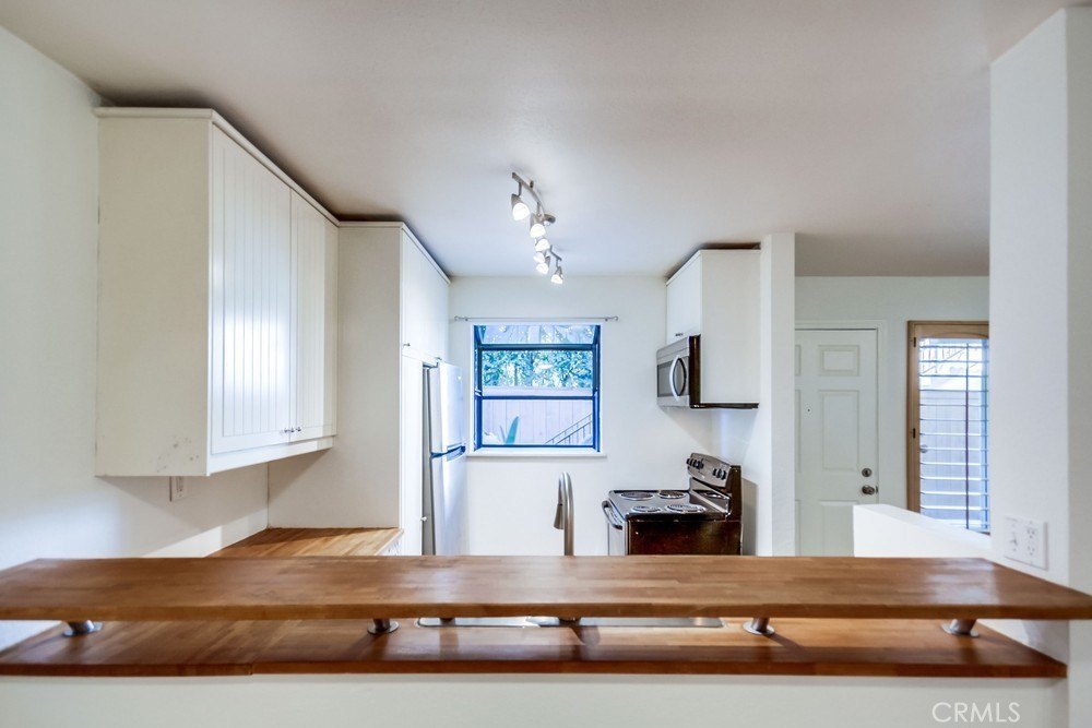 San Diego, California, 92104, United States, 2 Bedrooms Bedrooms, ,1 BathroomBathrooms,Residential,For Sale,1970818