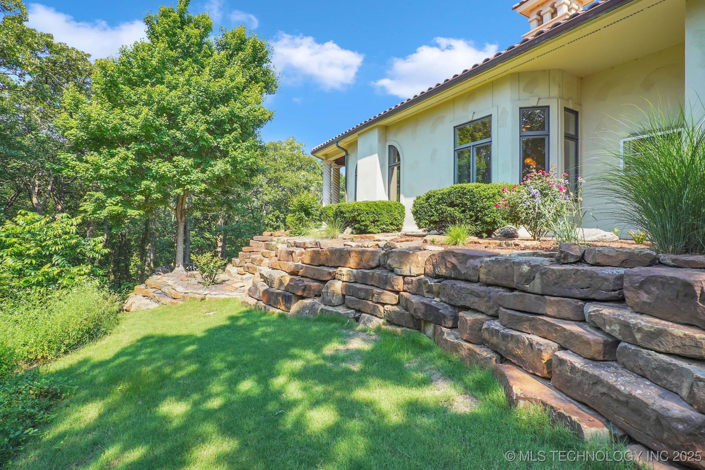 Tulsa, Oklahoma, 74132, United States, 4 Bedrooms Bedrooms, ,3 BathroomsBathrooms,Residential,For Sale,1917084