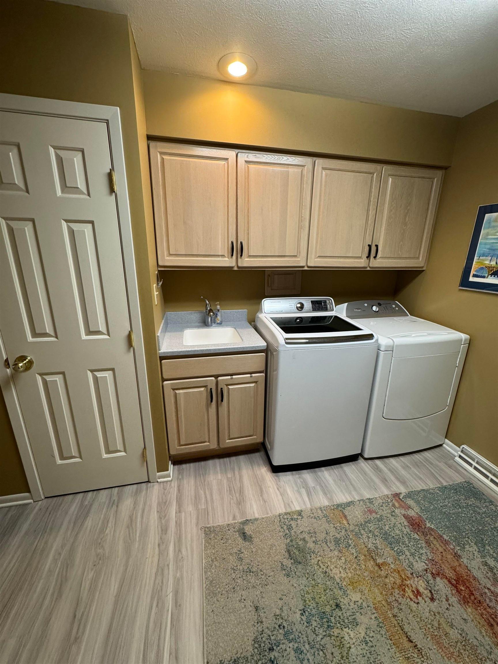 Norfolk, Nebraska, 68701-000, United States, 4 Bedrooms Bedrooms, ,3 BathroomsBathrooms,Residential,For Sale,1792775