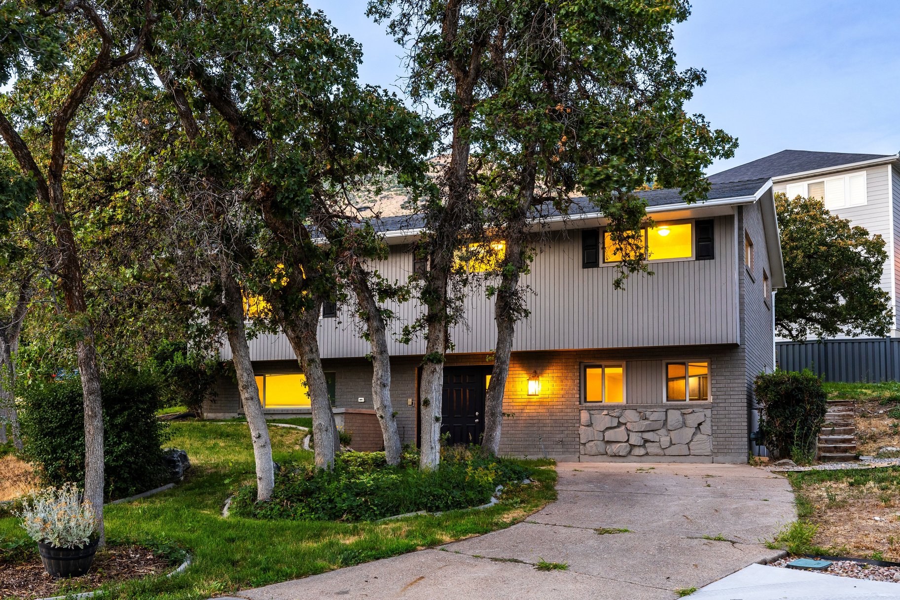  Fully Updated Fruit Heights Bench Home with Wasatch Front Views - 物件實景