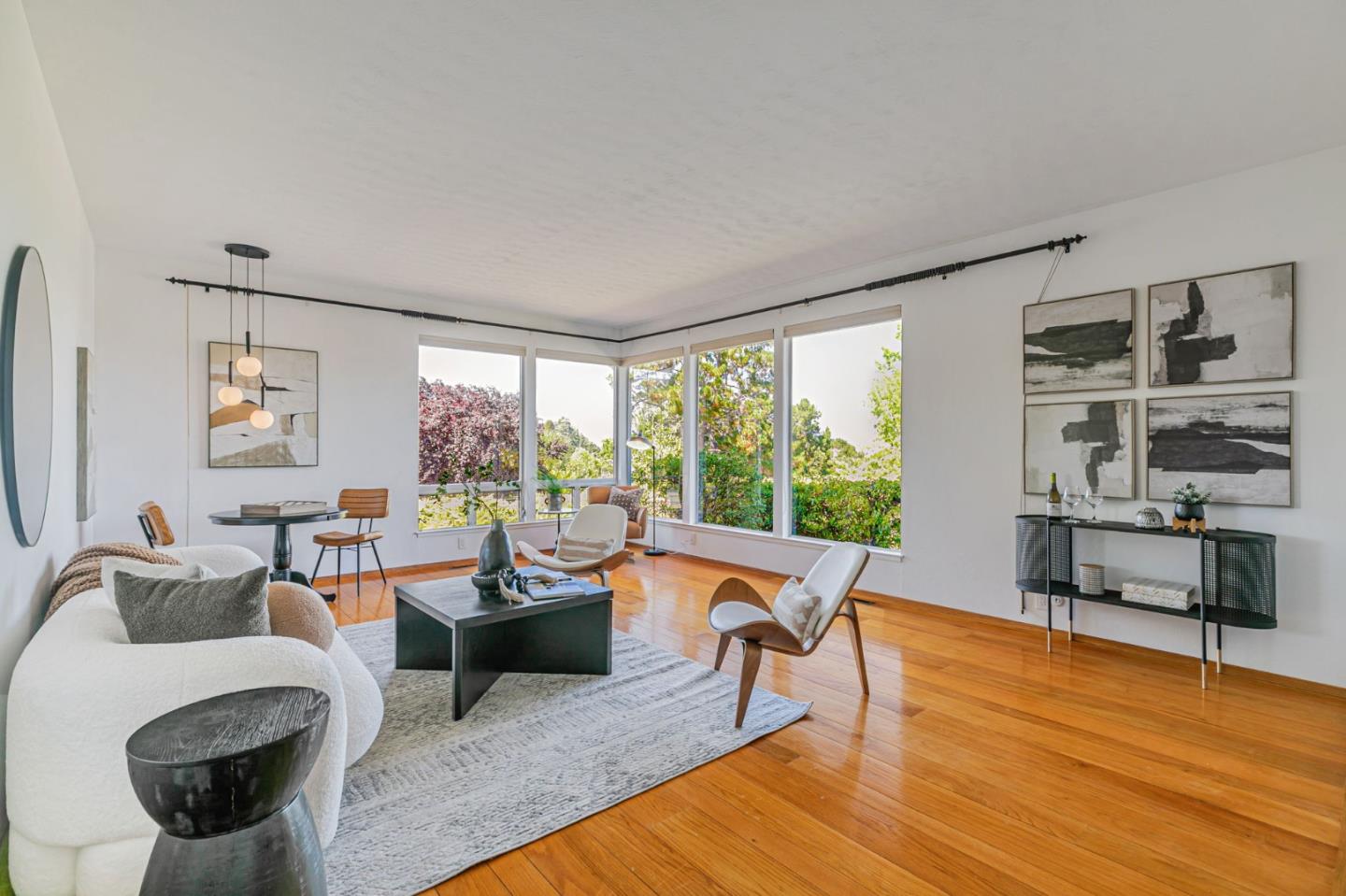 Los Altos, California, 94024, United States, 3 Bedrooms Bedrooms, ,2 BathroomsBathrooms,Residential,For Sale,1941644