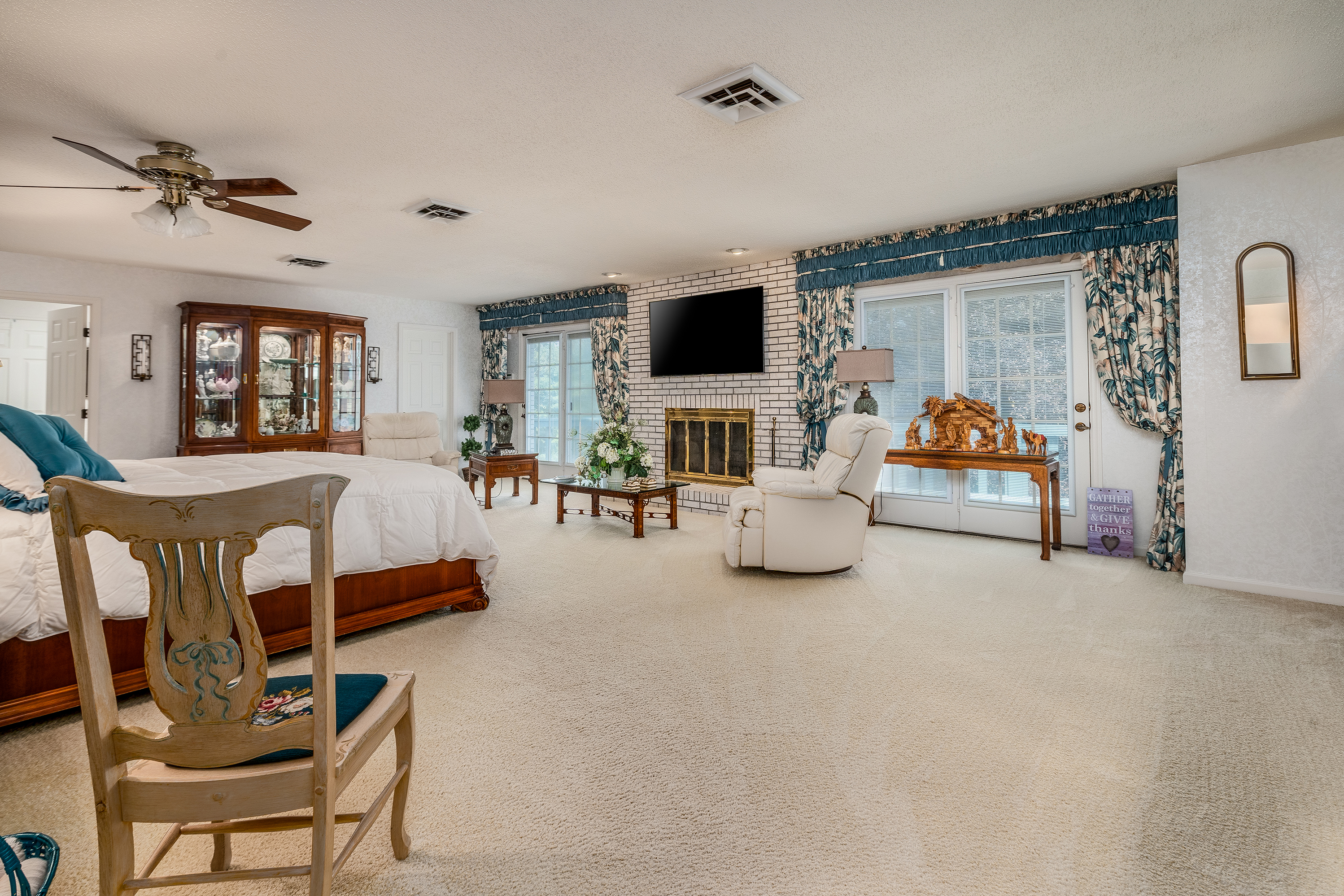 Marion, Illinois, 62959, United States, 7 Bedrooms Bedrooms, ,7 BathroomsBathrooms,Residential,For Sale,1979062