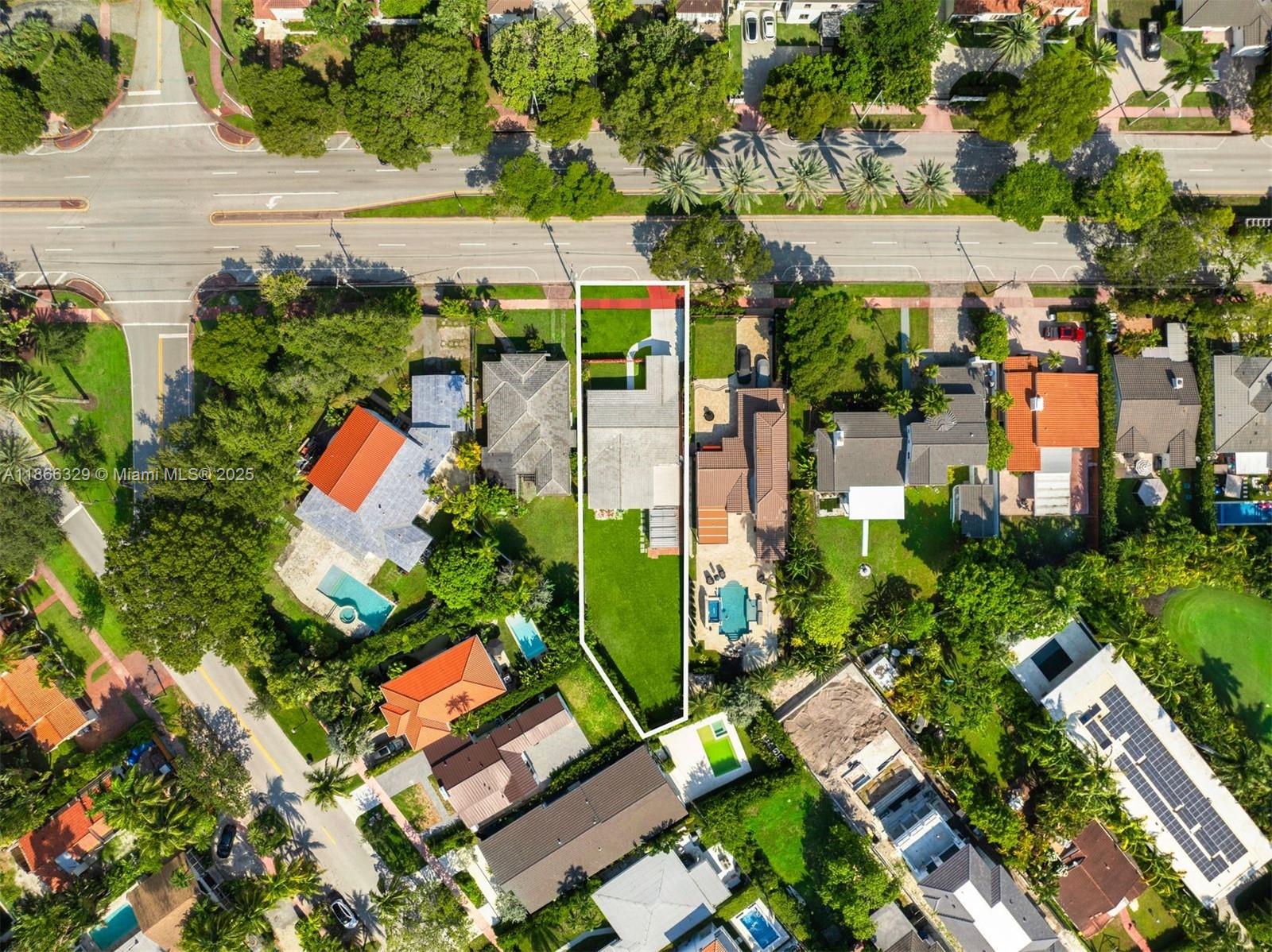 Miami Beach, Florida, 33140, United States, 3 Bedrooms Bedrooms, ,2 BathroomsBathrooms,Residential,For Sale,1934201