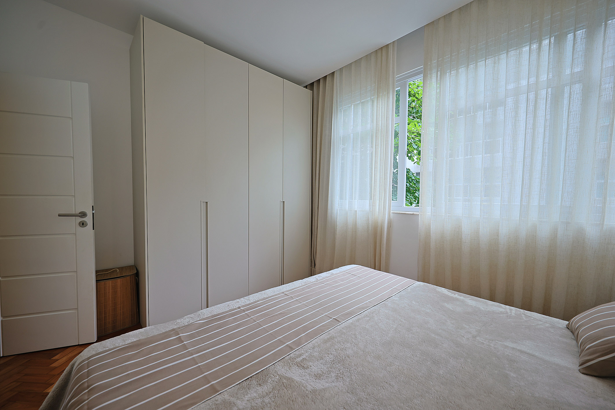  Renovated apartment with two suites one block from Leblon Beach - 物件實景