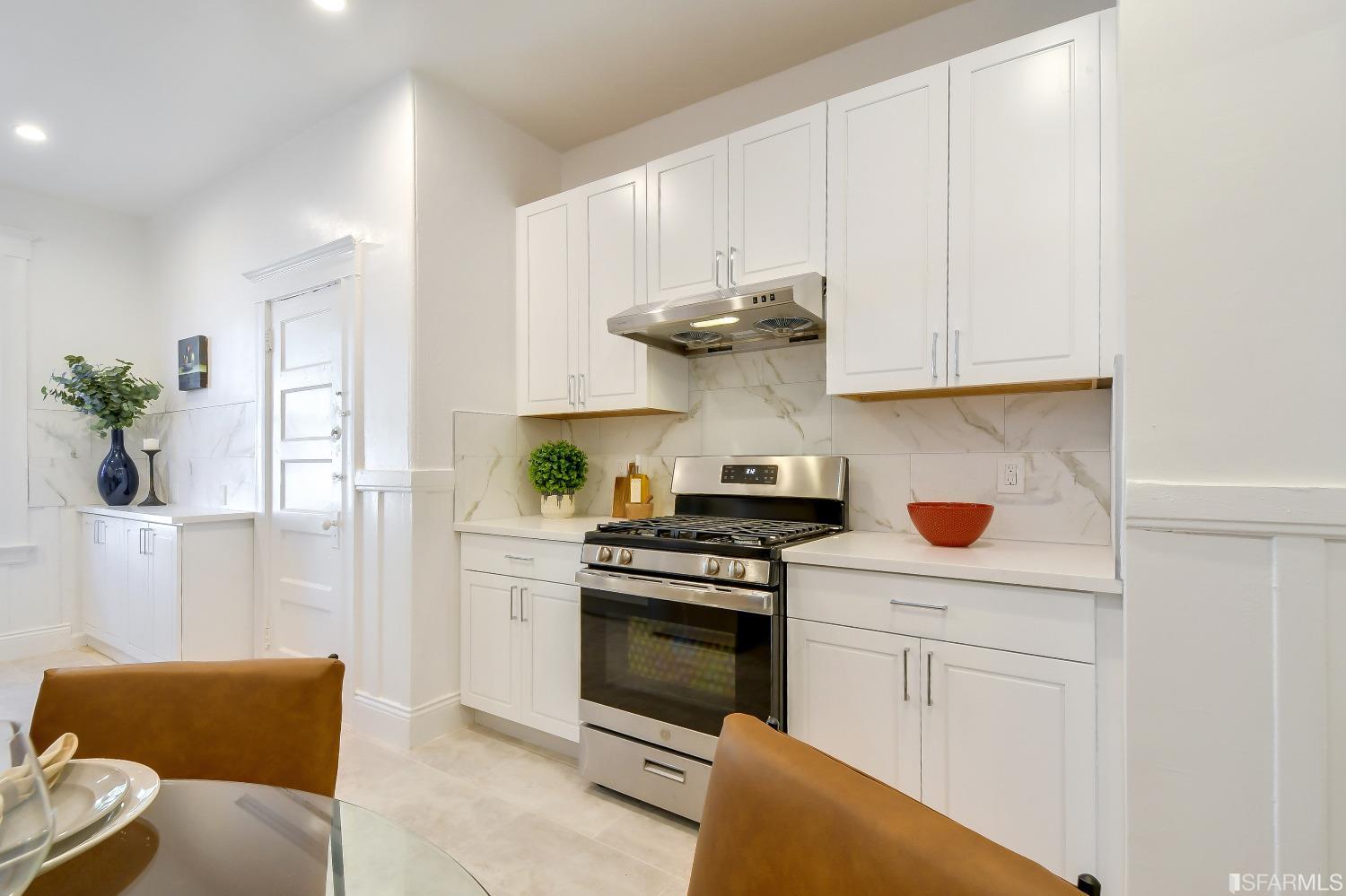 San Francisco, California, 94109, United States, 2 Bedrooms Bedrooms, ,1 BathroomBathrooms,Residential,For Sale,1987383