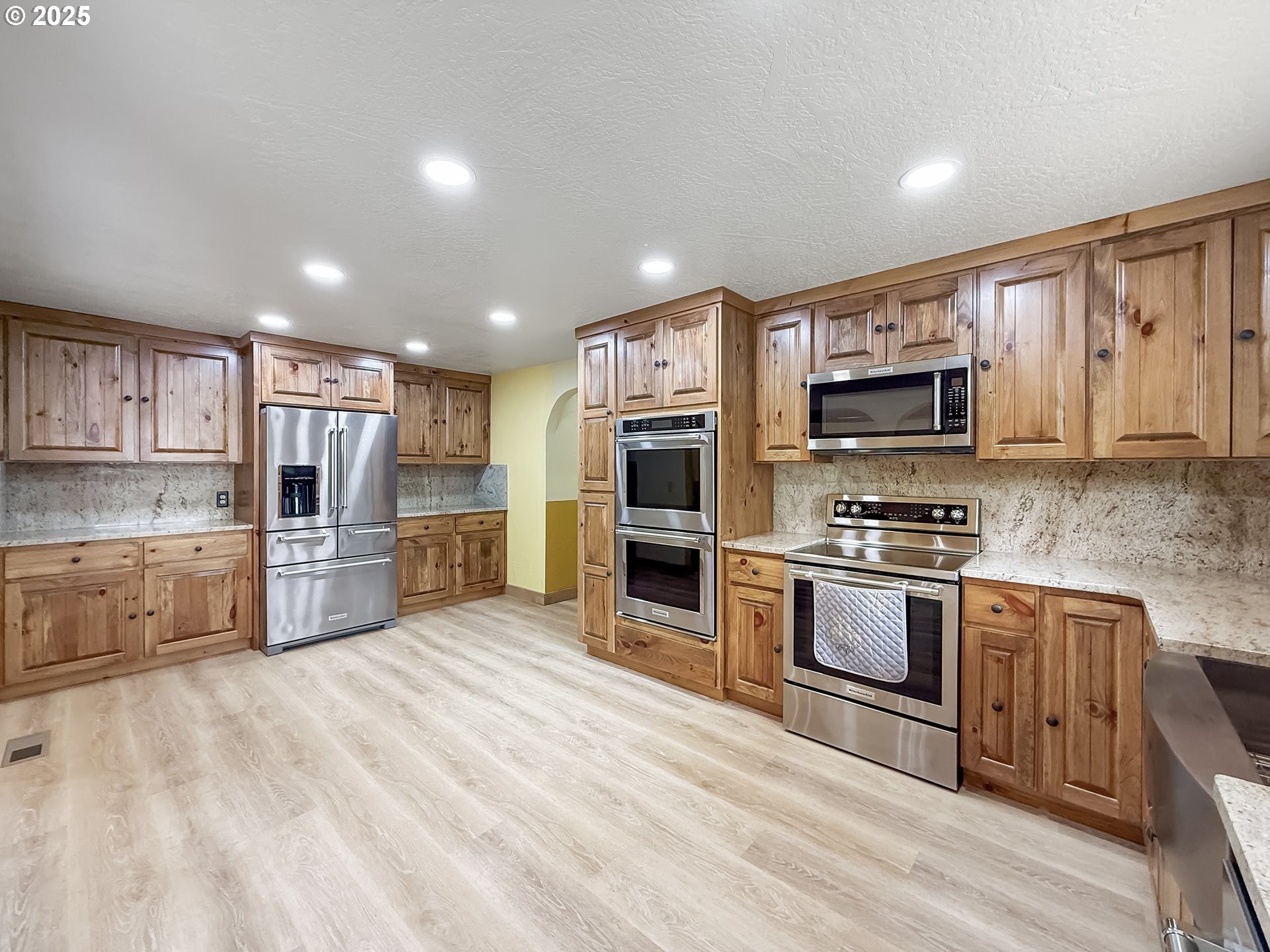 Brookings, Oregon, 97415, United States, 4 Bedrooms Bedrooms, ,2 BathroomsBathrooms,Residential,For Sale,1938199
