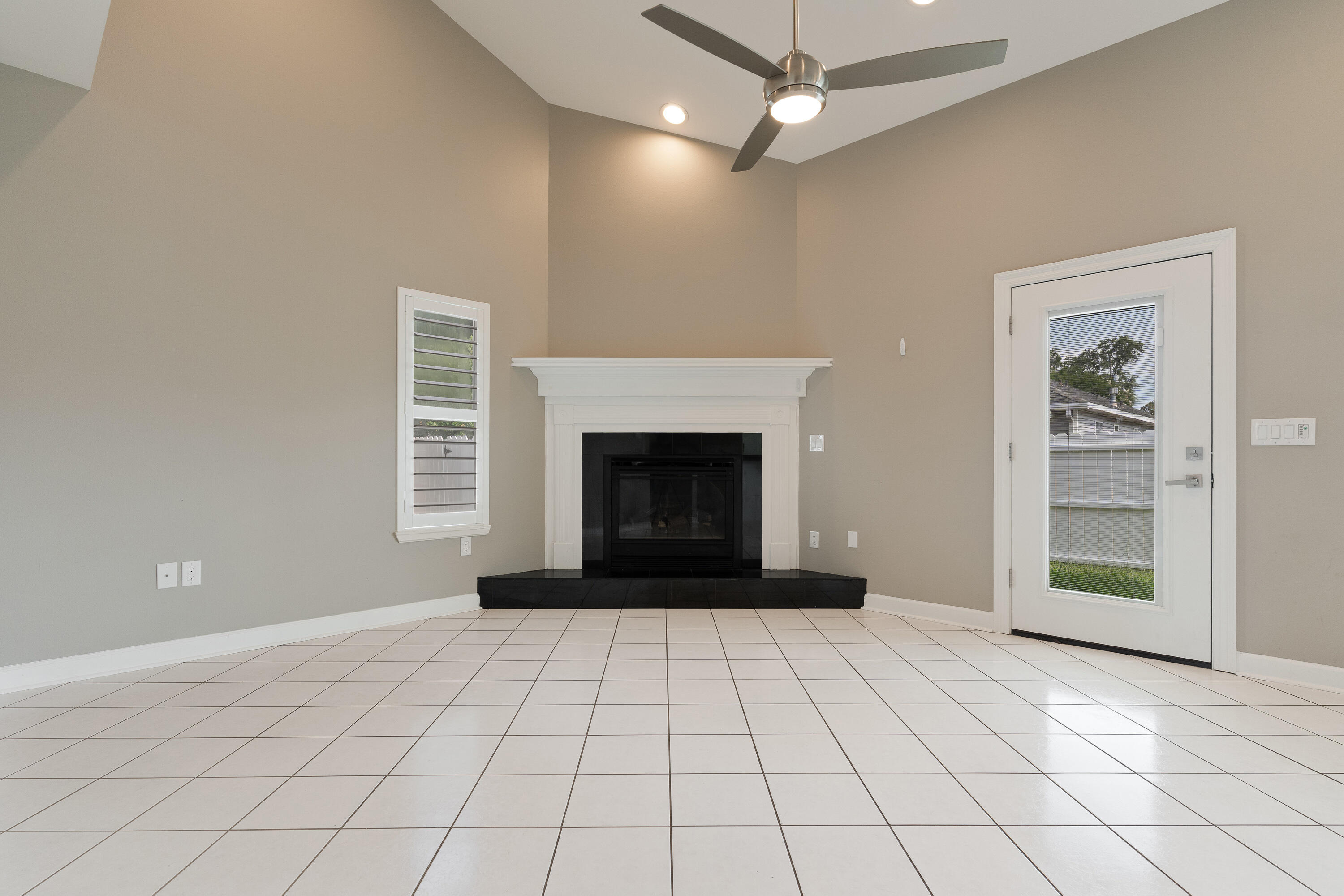 Fort Walton Beach, Florida, 32547, United States, 3 Bedrooms Bedrooms, ,4 BathroomsBathrooms,Residential,For Sale,1849777