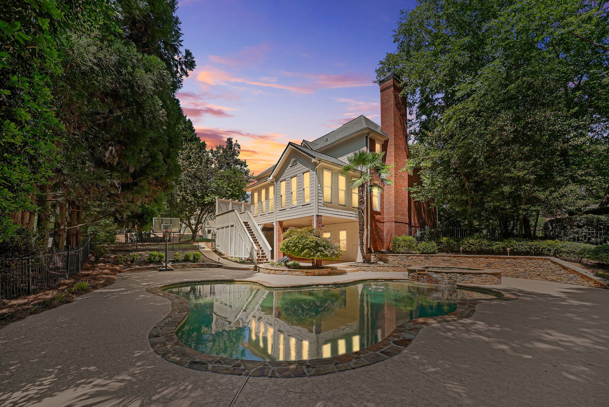  Beautifully Updated Home with Exceptional Outdoor Entertaining - 物件實景