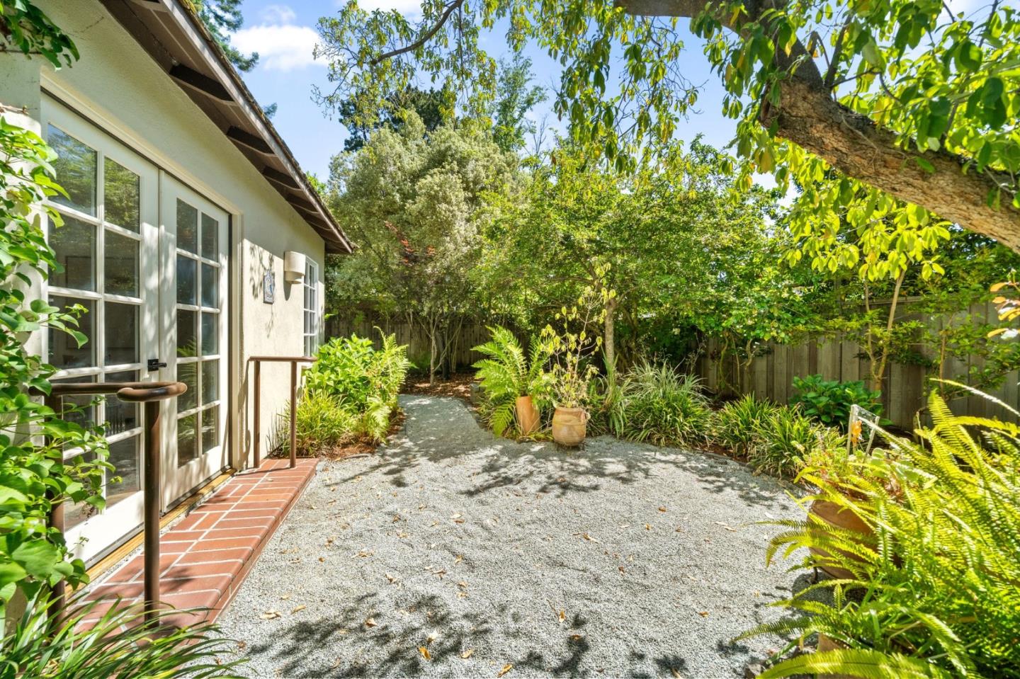 Palo Alto, California, 94301, United States, 4 Bedrooms Bedrooms, ,4 BathroomsBathrooms,Residential,For Sale,1837921