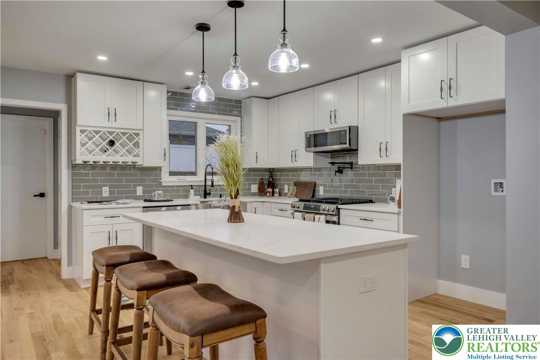 Allentown City, Pennsylvania, 18104, United States, 3 Bedrooms Bedrooms, ,3 BathroomsBathrooms,Residential,For Sale,1993140