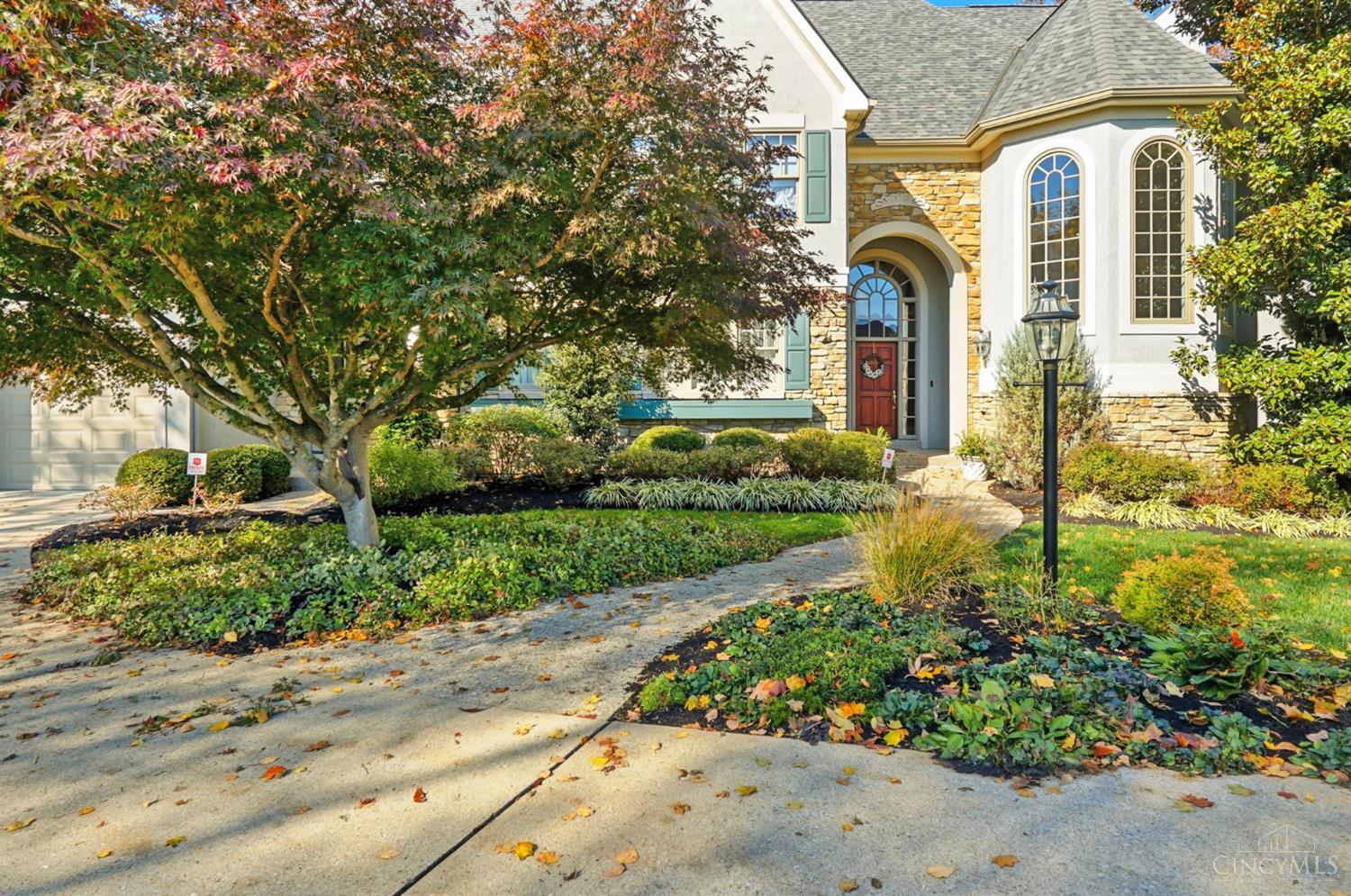 Anderson Twp, Ohio, 45230, United States, 5 Bedrooms Bedrooms, ,6 BathroomsBathrooms,Residential,For Sale,1988245