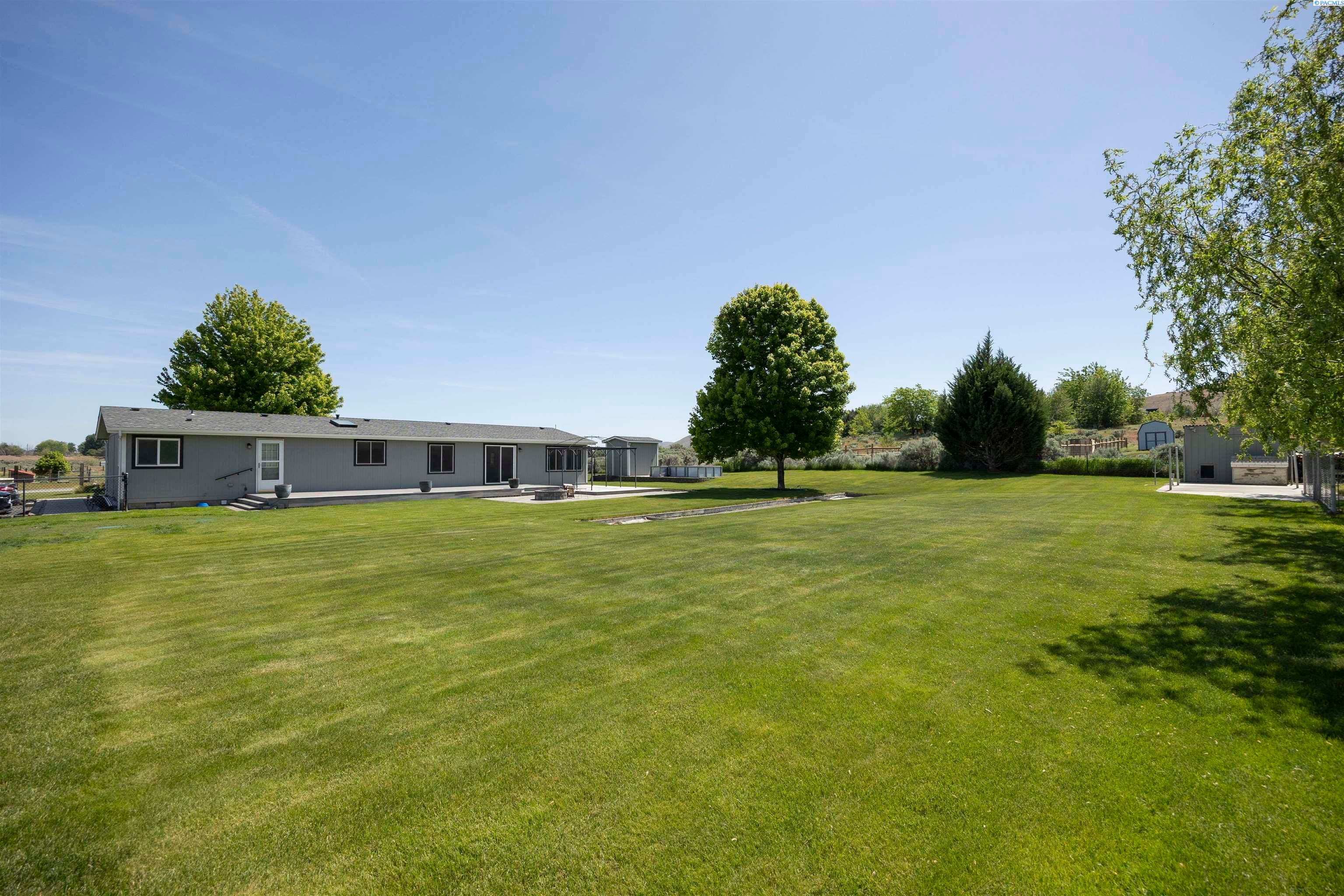 Benton City, Washington, 99320, United States, 3 Bedrooms Bedrooms, ,2 BathroomsBathrooms,Residential,For Sale,1983033