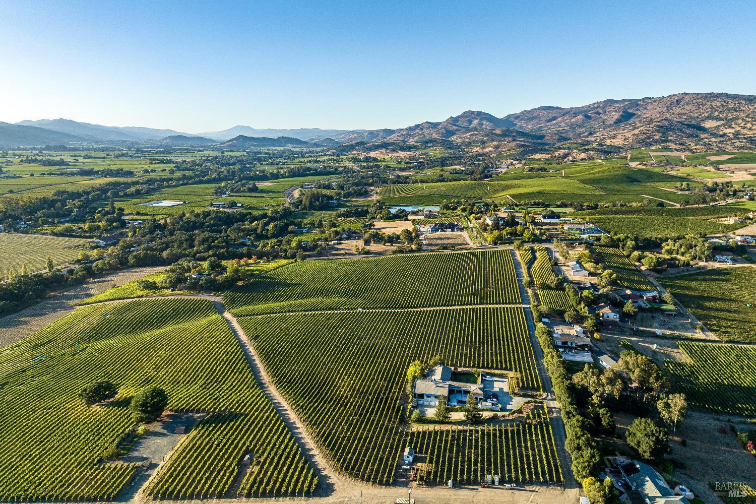 Napa, California, 94558, United States, 4 Bedrooms Bedrooms, ,6 BathroomsBathrooms,Residential,For Sale,1847246