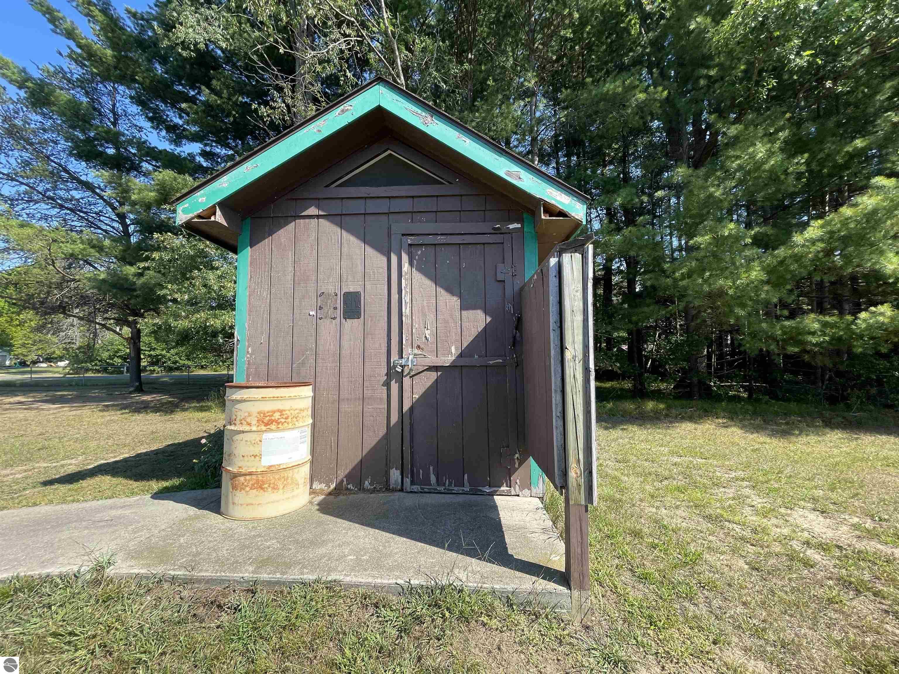 Harrison, Michigan, 48625, United States, 3 Bedrooms Bedrooms, ,3 BathroomsBathrooms,Residential,For Sale,1982691