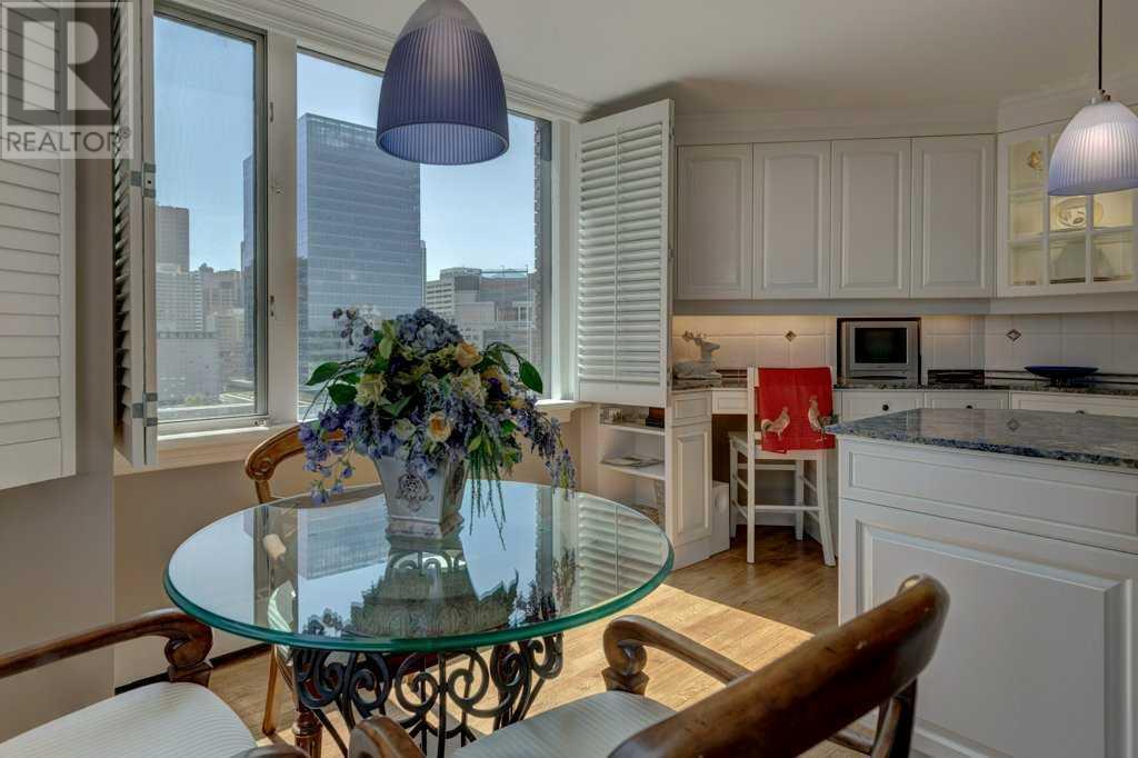 CALGARY, Alberta, T2P 3R8, CA, 2 Bedrooms Bedrooms, ,2 BathroomsBathrooms,Residential,For Sale,1908655