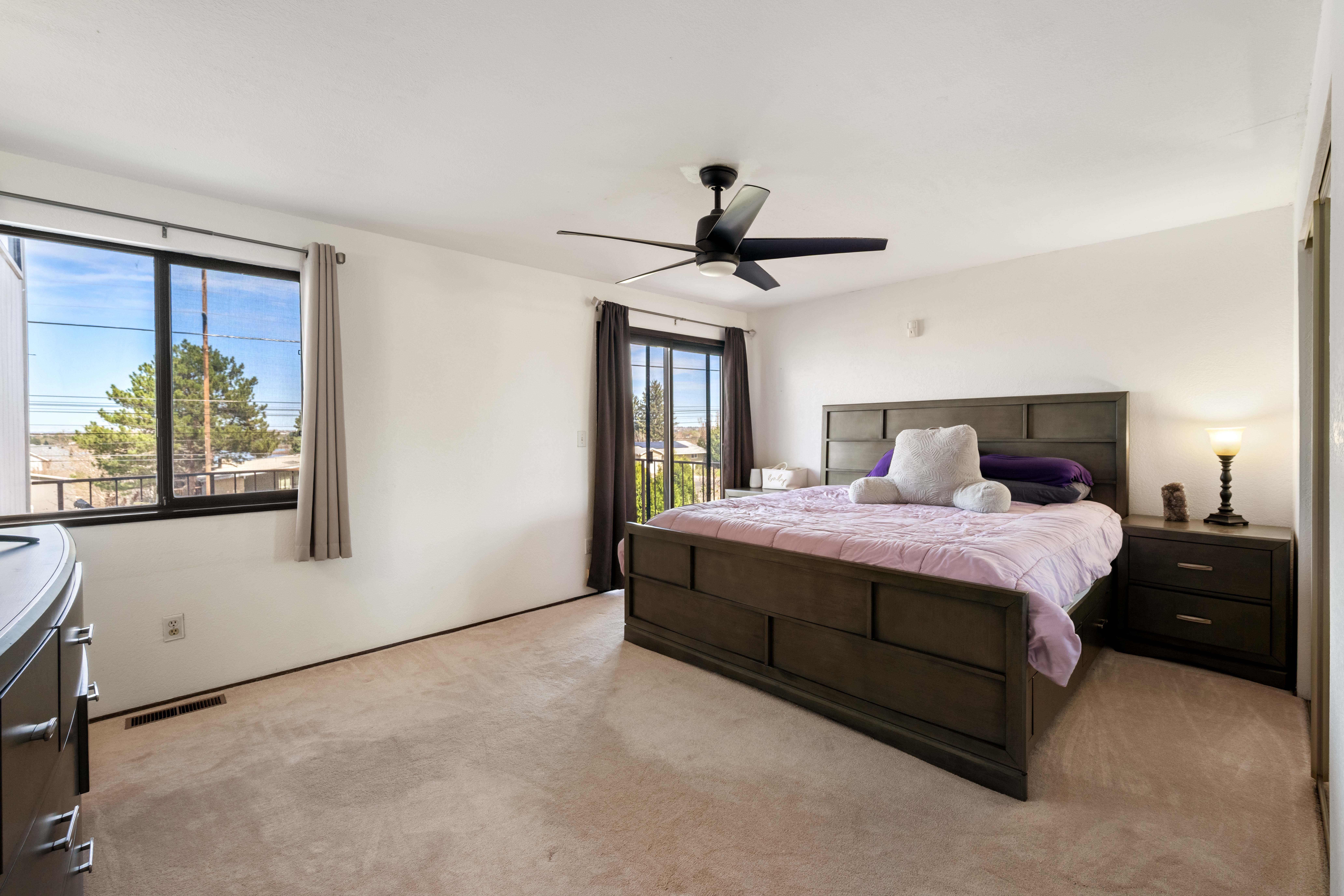  Stunning Views & Solar Panel Efficiency - 物件實景