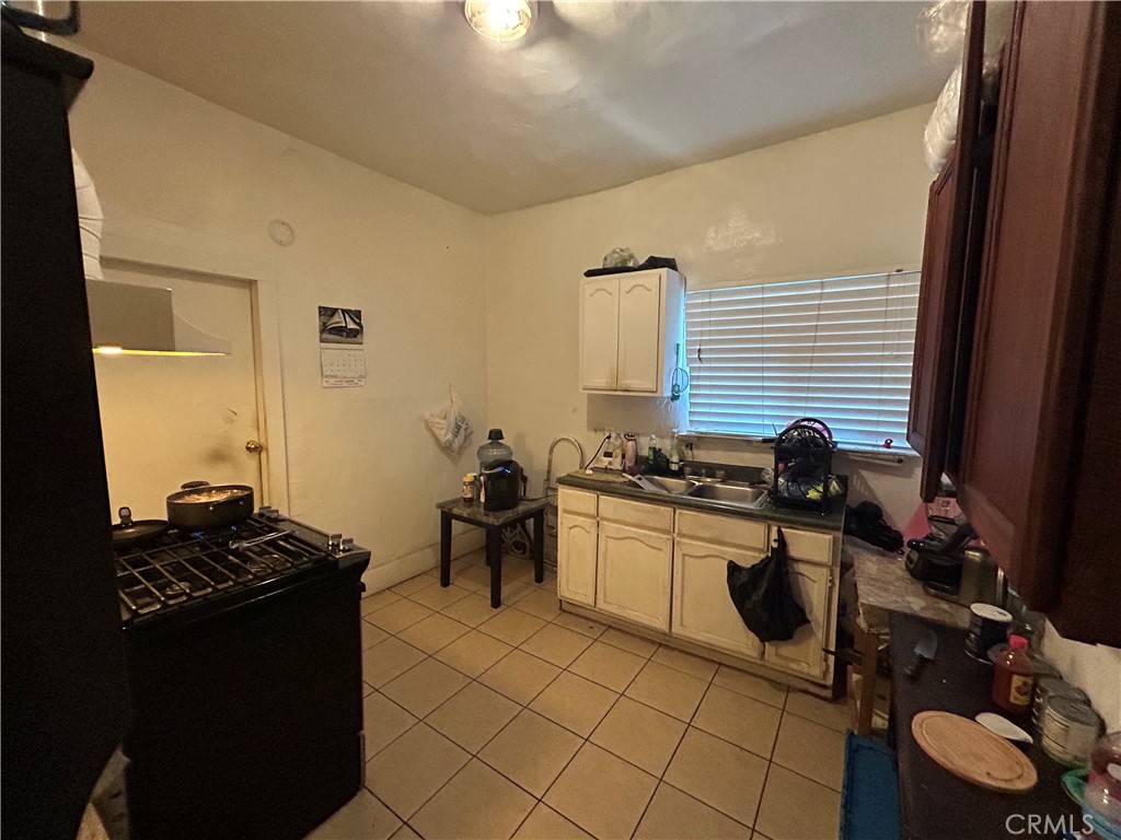 Los Angeles, California, 90011, United States, ,Residential,For Sale,1993892