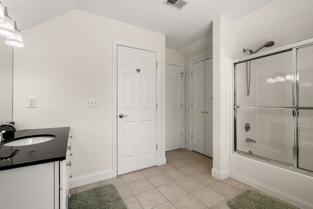 Kingston, Massachusetts, 02364, United States, 2 Bedrooms Bedrooms, ,3 BathroomsBathrooms,Residential,For Sale,1932418