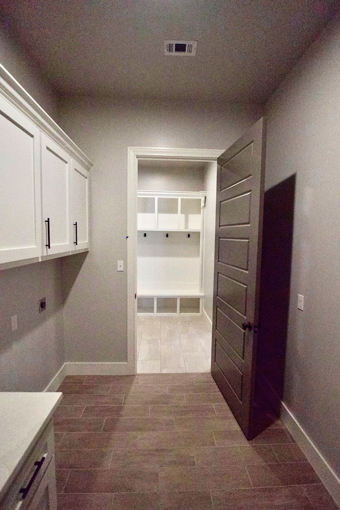 Midland, Texas, 79706, United States, 4 Bedrooms Bedrooms, ,3 BathroomsBathrooms,Residential,For Sale,1983876