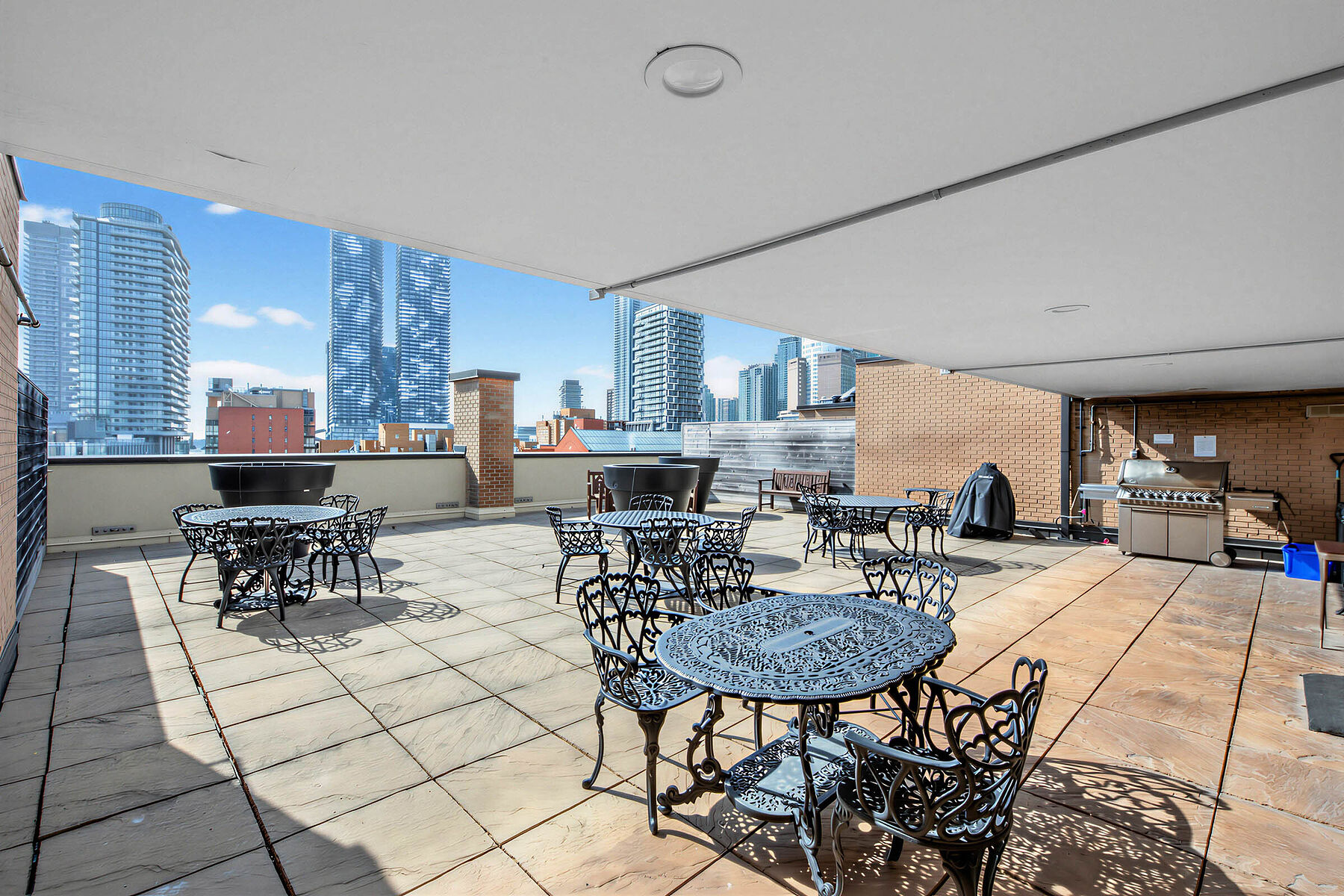  Boutique Condo, Market Square - 物件實景