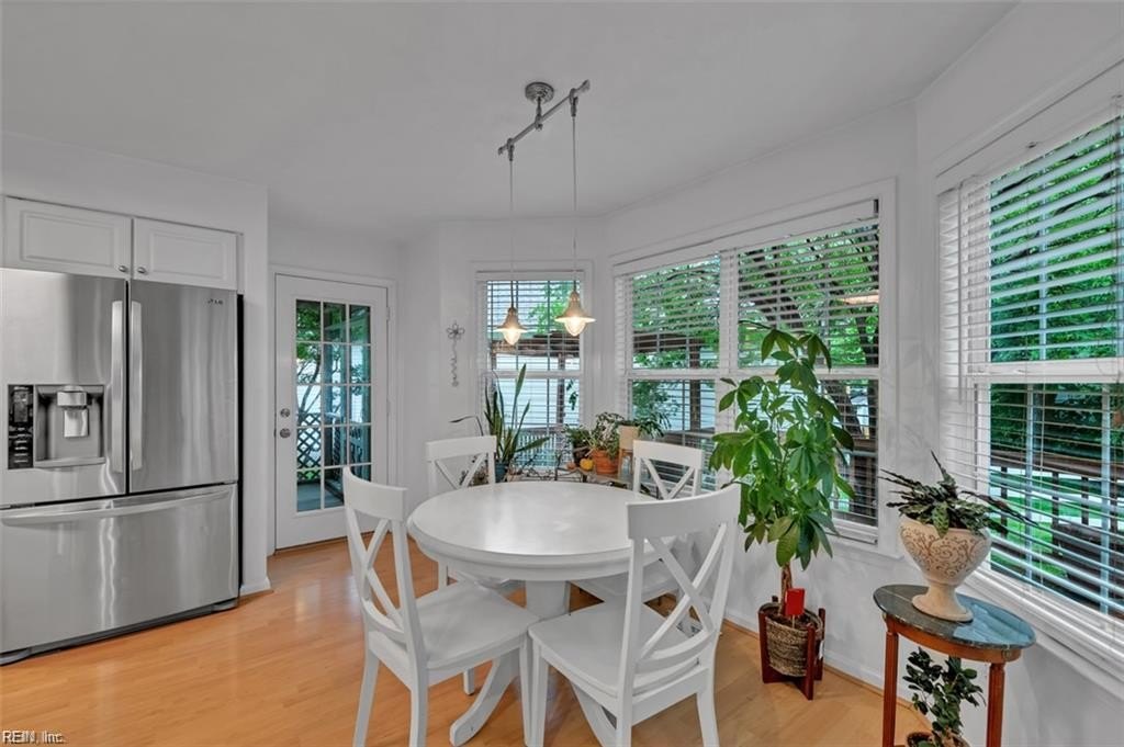 Virginia Beach, Virginia, 23456, United States, 6 Bedrooms Bedrooms, ,4 BathroomsBathrooms,Residential,For Sale,1942829