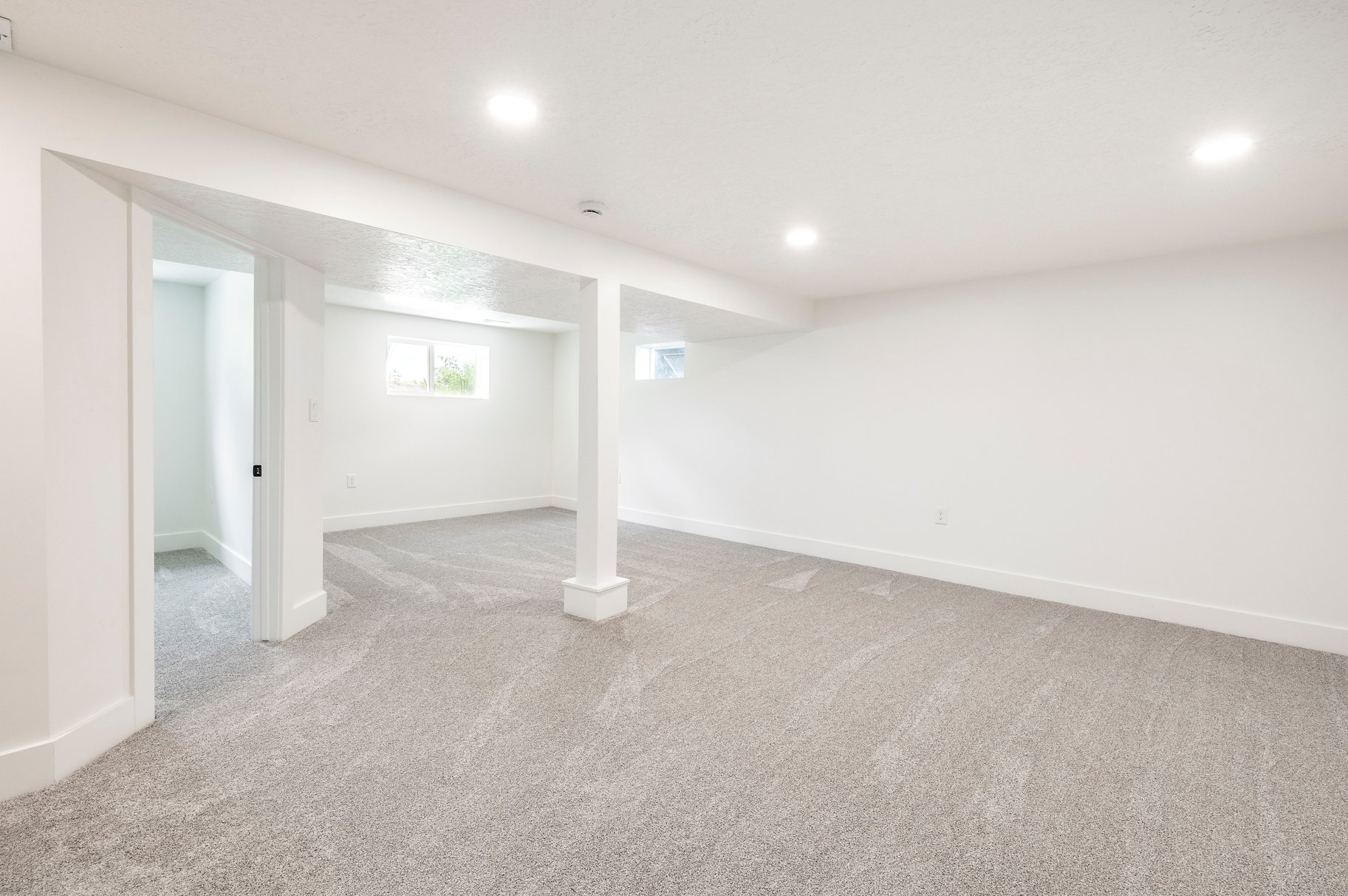  Fully Renovated Rambler With Large Primary En-Suite - 物件實景