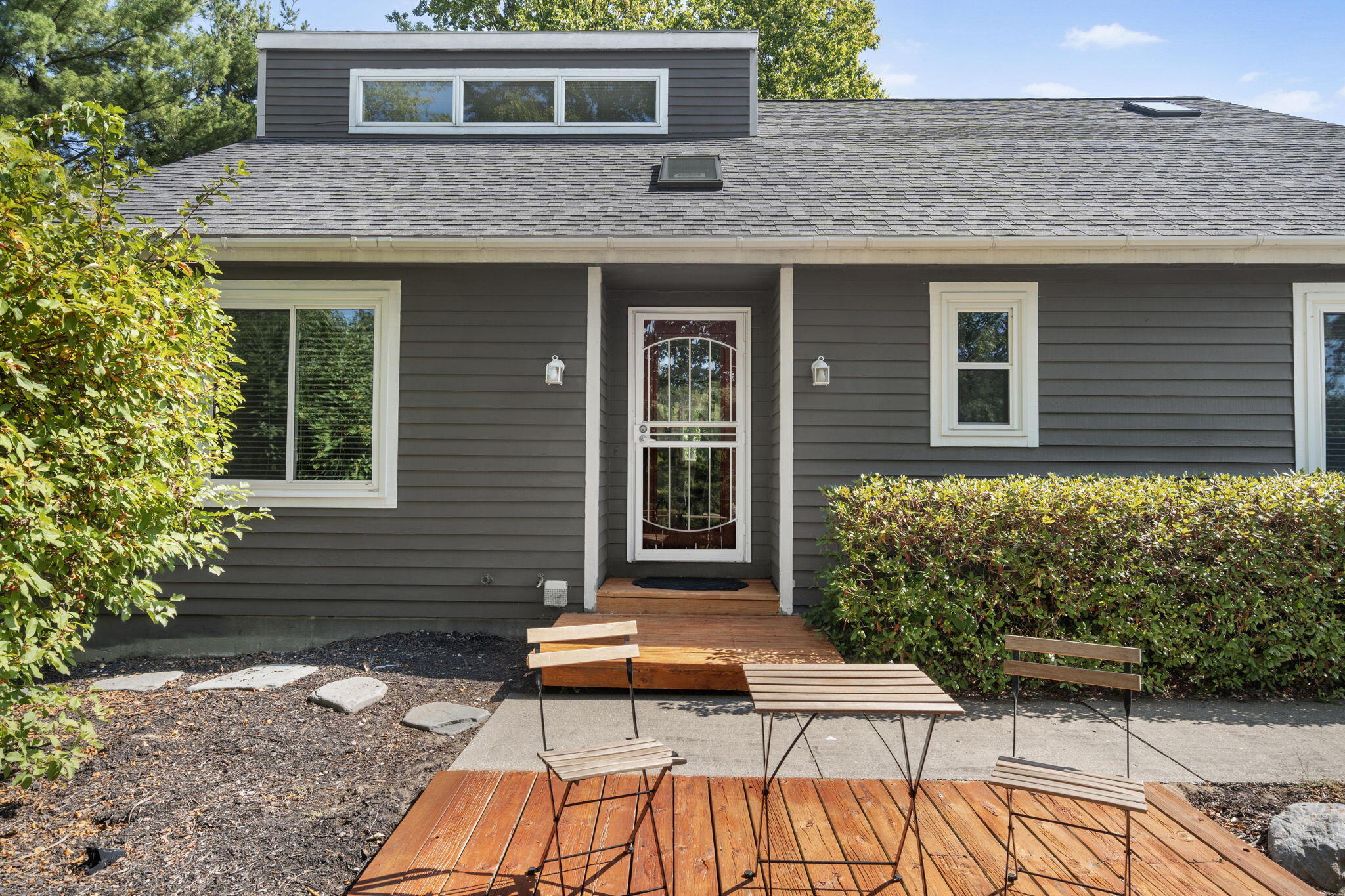 Holland, Michigan, 49423, United States, 5 Bedrooms Bedrooms, ,4 BathroomsBathrooms,Residential,For Sale,1982787