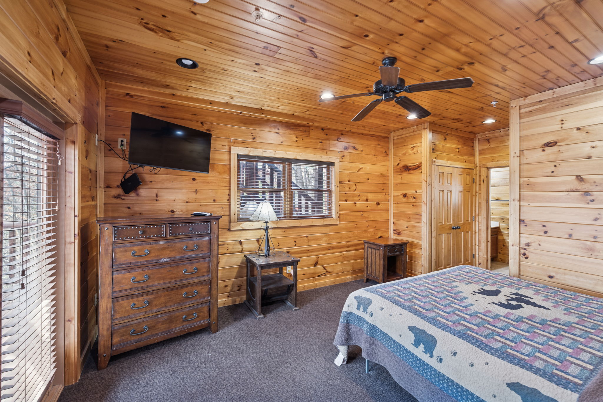 Gatlinburg, Tennessee, 37738, United States, 9 Bedrooms Bedrooms, ,9 BathroomsBathrooms,Residential,For Sale,1996380