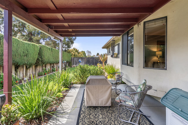 Hollister, California, 95023, United States, 3 Bedrooms Bedrooms, ,2 BathroomsBathrooms,Residential,For Sale,1882231