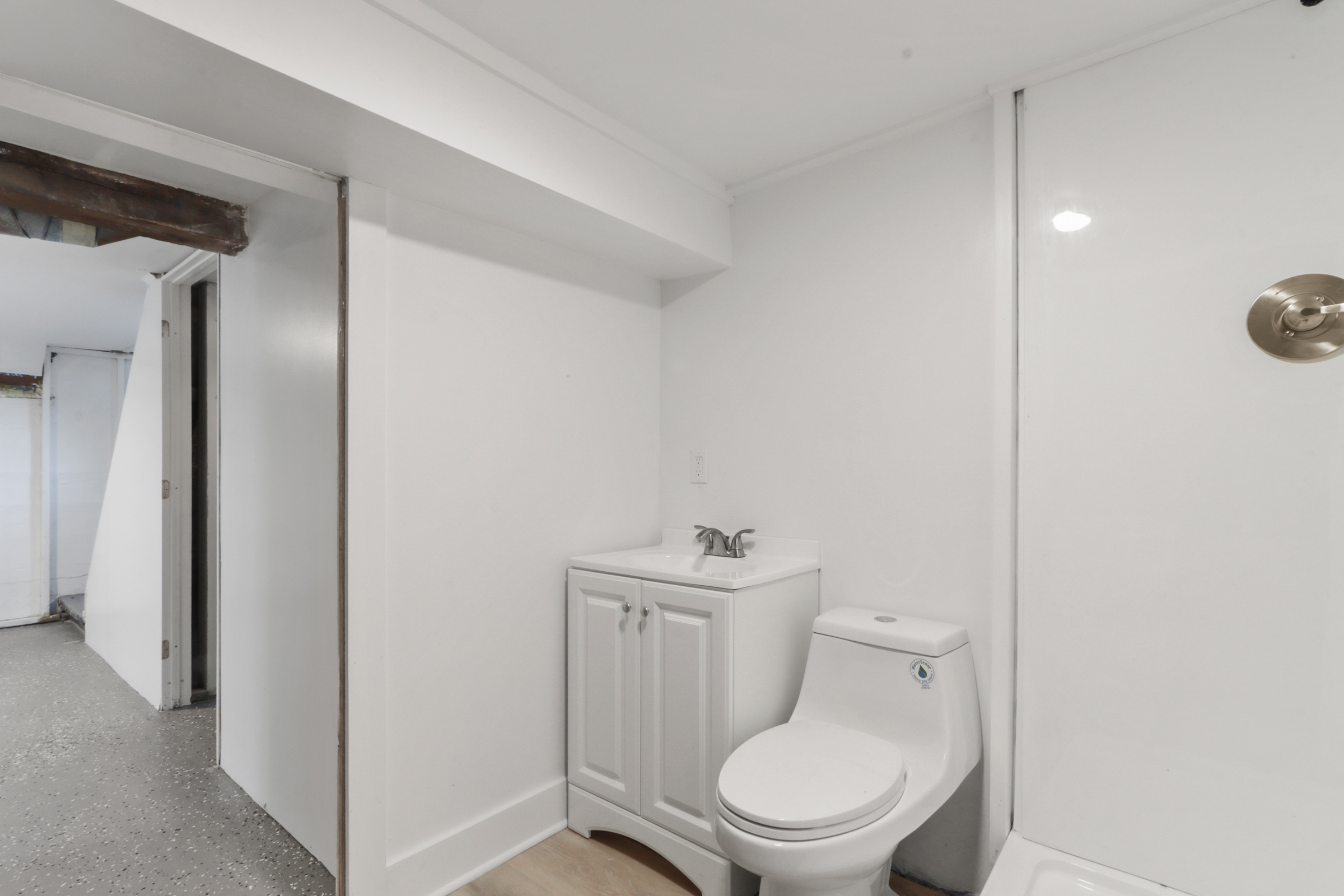  Charming Delavan Craftsman - 物件實景