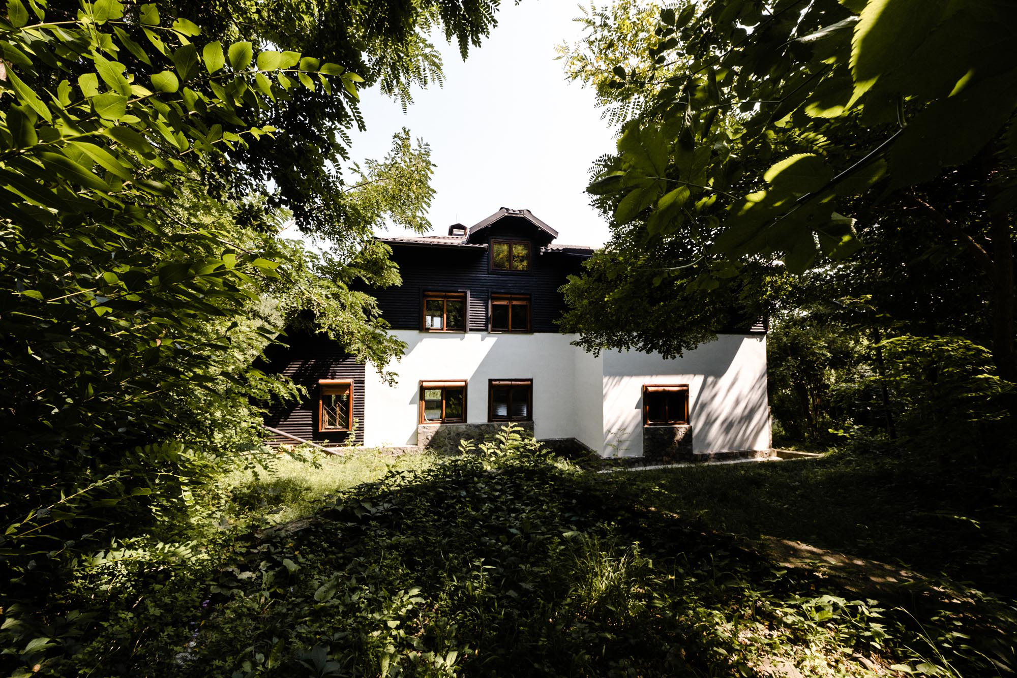 Private Estate of Over 2,500 Sq M at the Edge of the Forest, Breaza - 物件實景