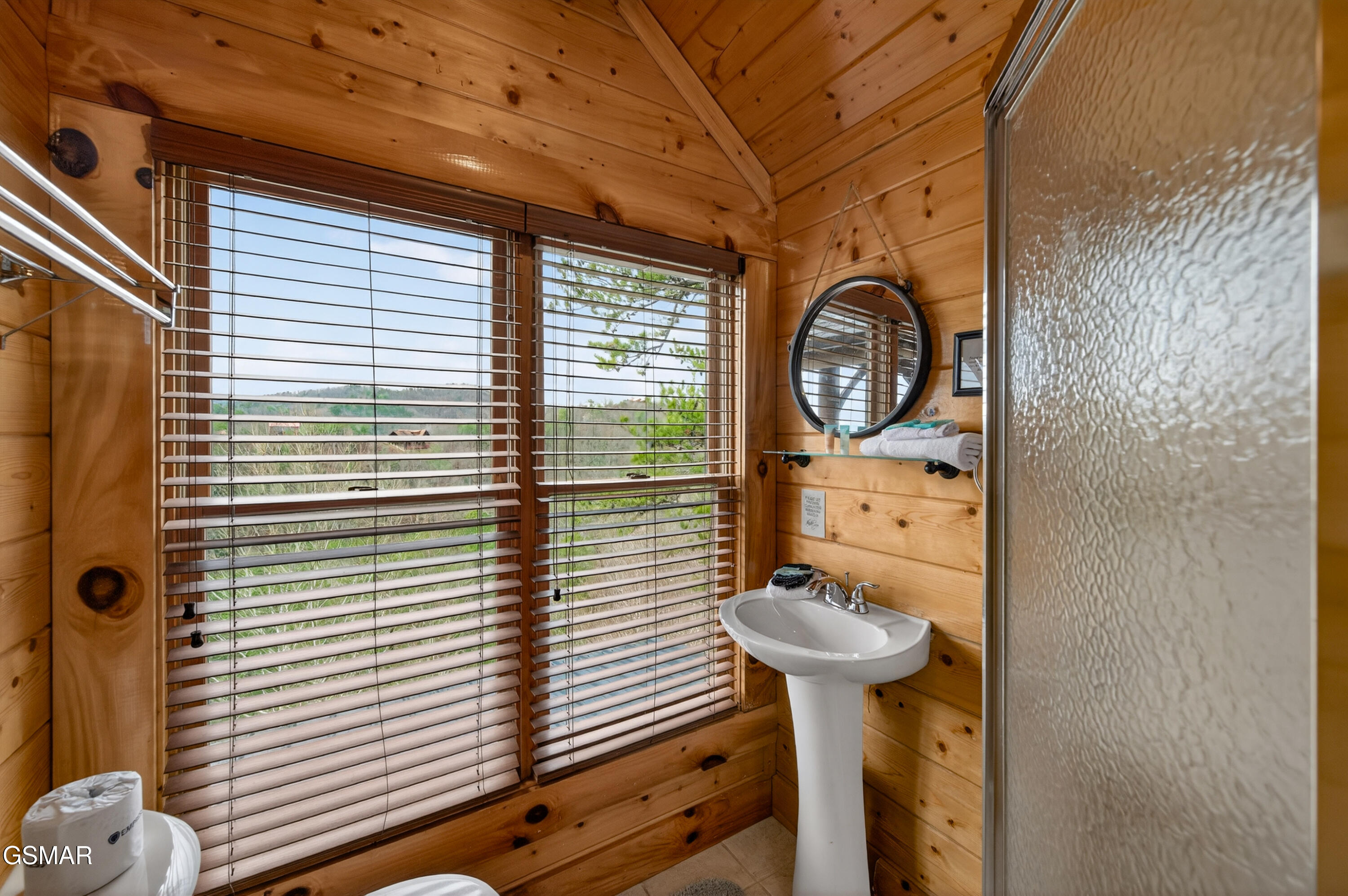 Sevierville, Tennessee, 37862, United States, 3 Bedrooms Bedrooms, ,5 BathroomsBathrooms,Residential,For Sale,2021105