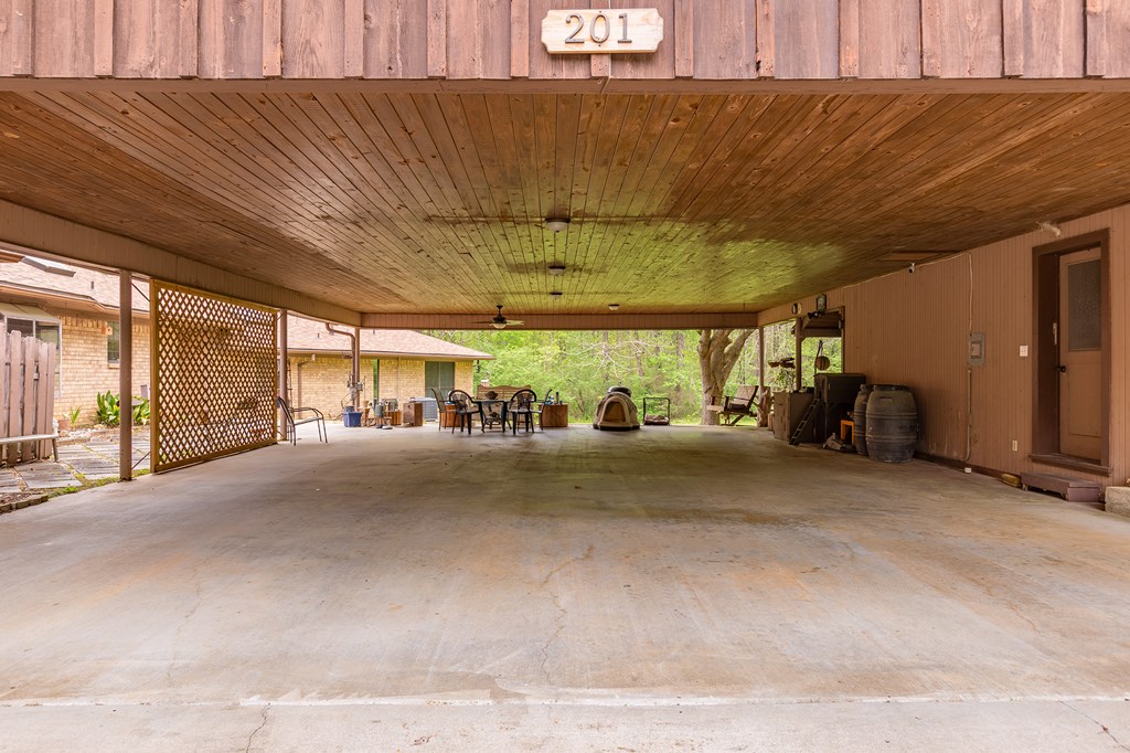 Pineland, Texas, 75968, United States, 4 Bedrooms Bedrooms, ,5 BathroomsBathrooms,Residential,For Sale,1983137