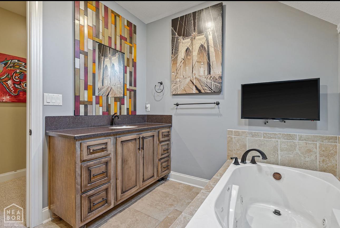 Jonesboro, Arkansas, 72404, United States, 5 Bedrooms Bedrooms, ,5 BathroomsBathrooms,Residential,For Sale,1981744