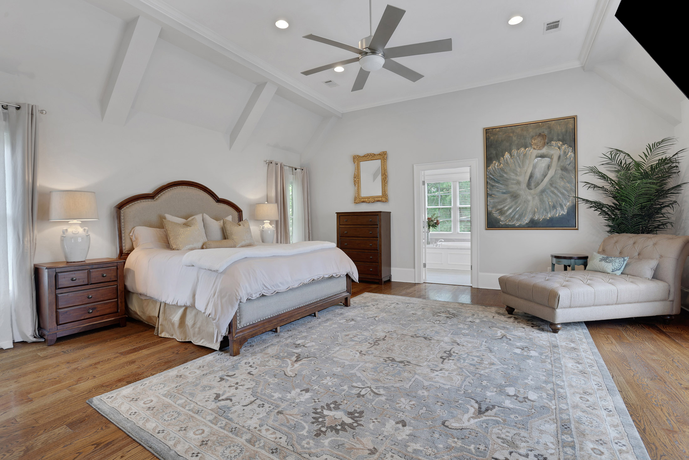  Sophisticated Brick Residence in Coveted Brookhaven Location - 物件實景