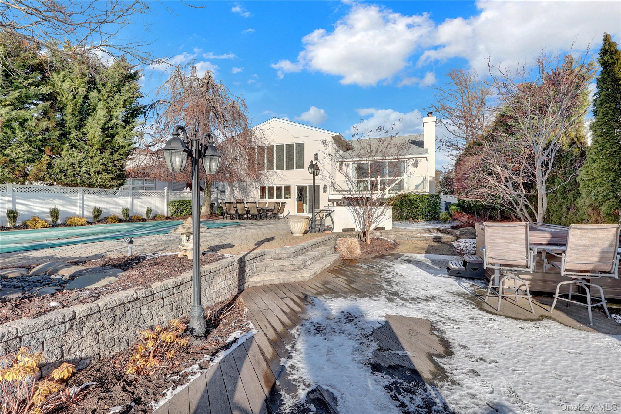 Bellmore, New York, 11710, United States, 4 Bedrooms Bedrooms, ,3 BathroomsBathrooms,Residential,For Sale,2013252