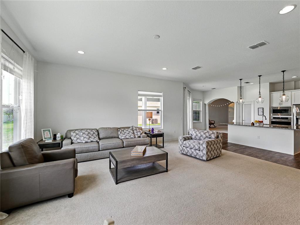 Lakeland, Florida, 33813, United States, 4 Bedrooms Bedrooms, ,3 BathroomsBathrooms,Residential,For Sale,1829235