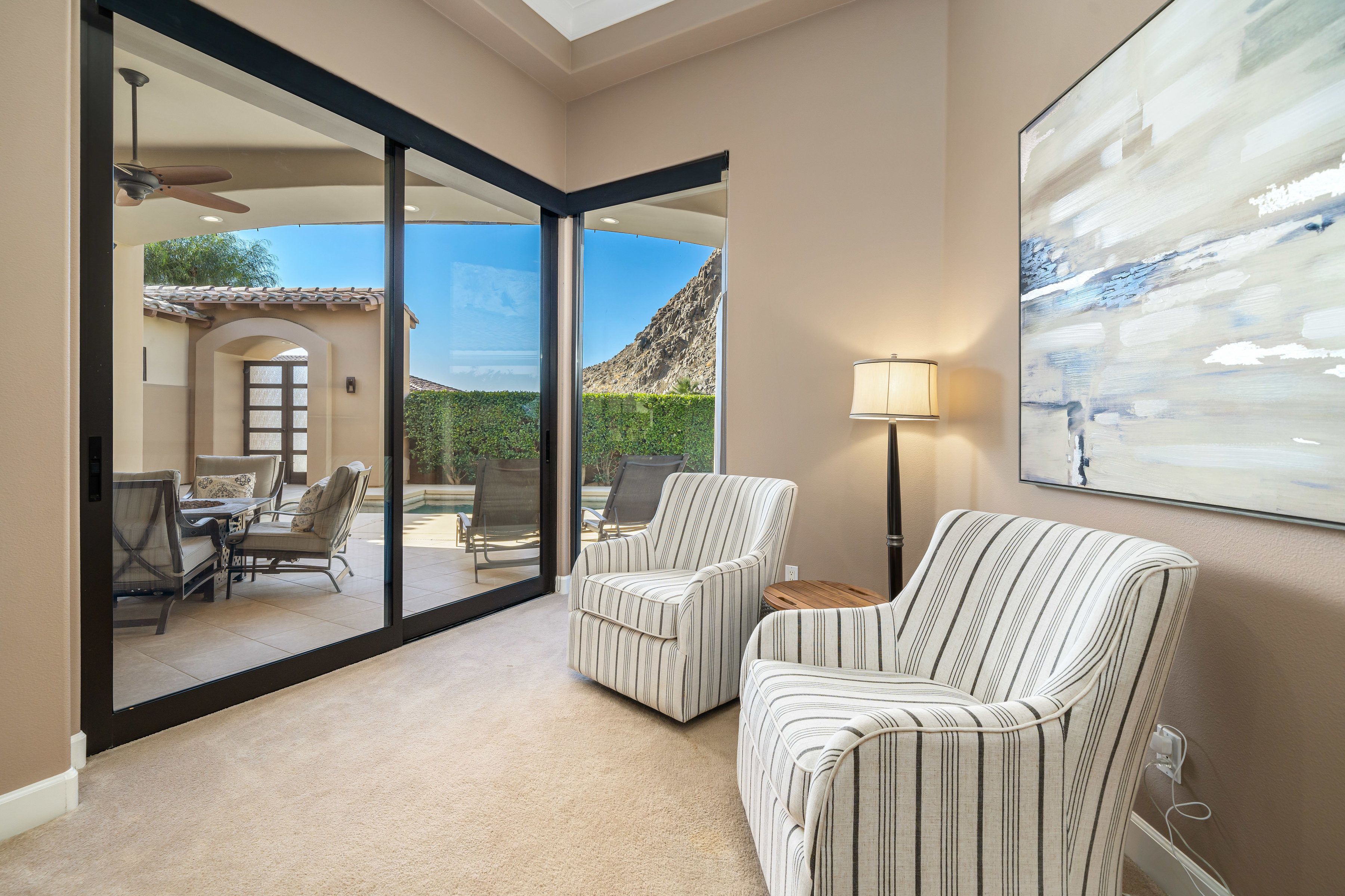  South Facing Gated La Quinta Pool Home - 物件實景