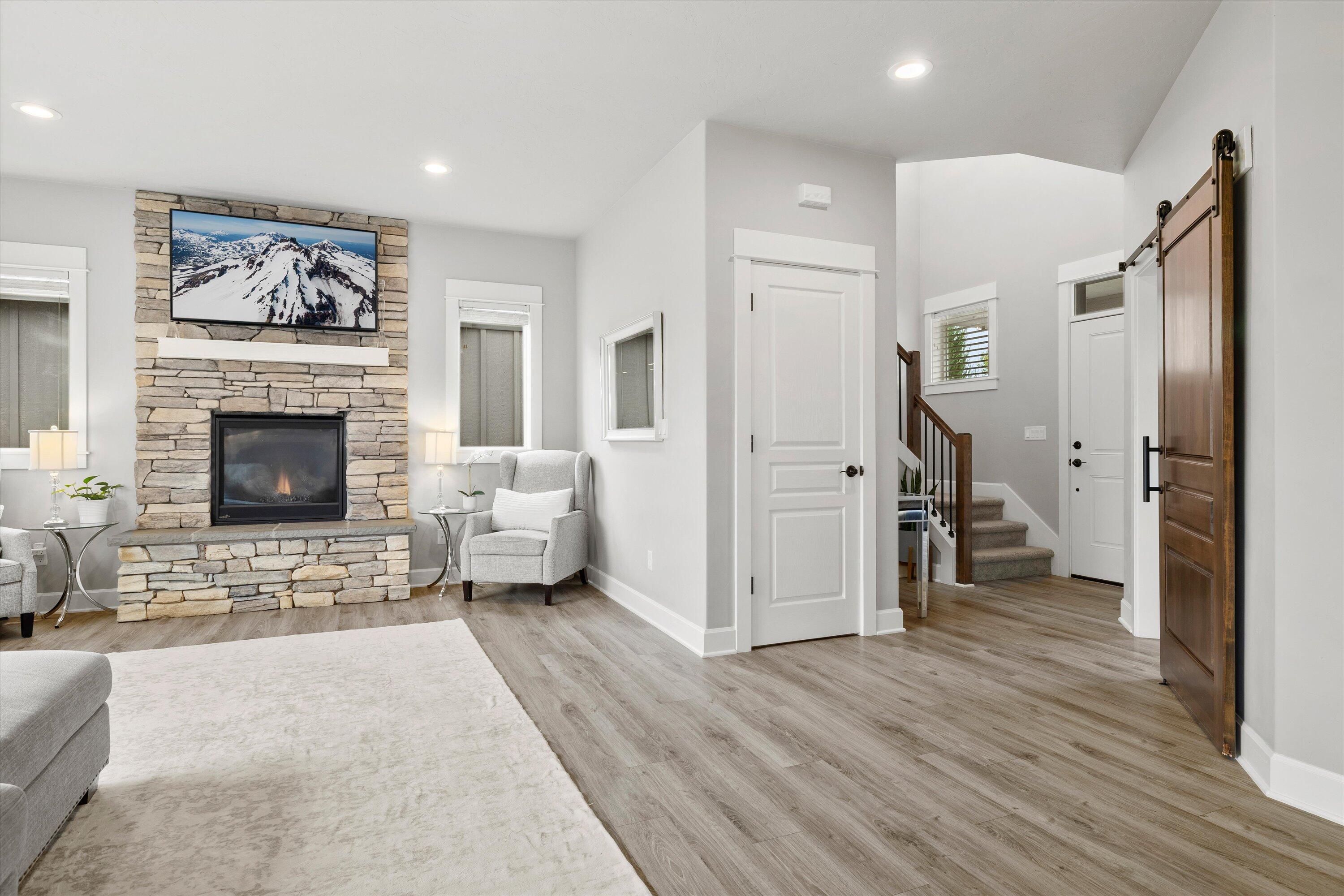 Redmond, Oregon, 97756, United States, 4 Bedrooms Bedrooms, ,3 BathroomsBathrooms,Residential,For Sale,1982797