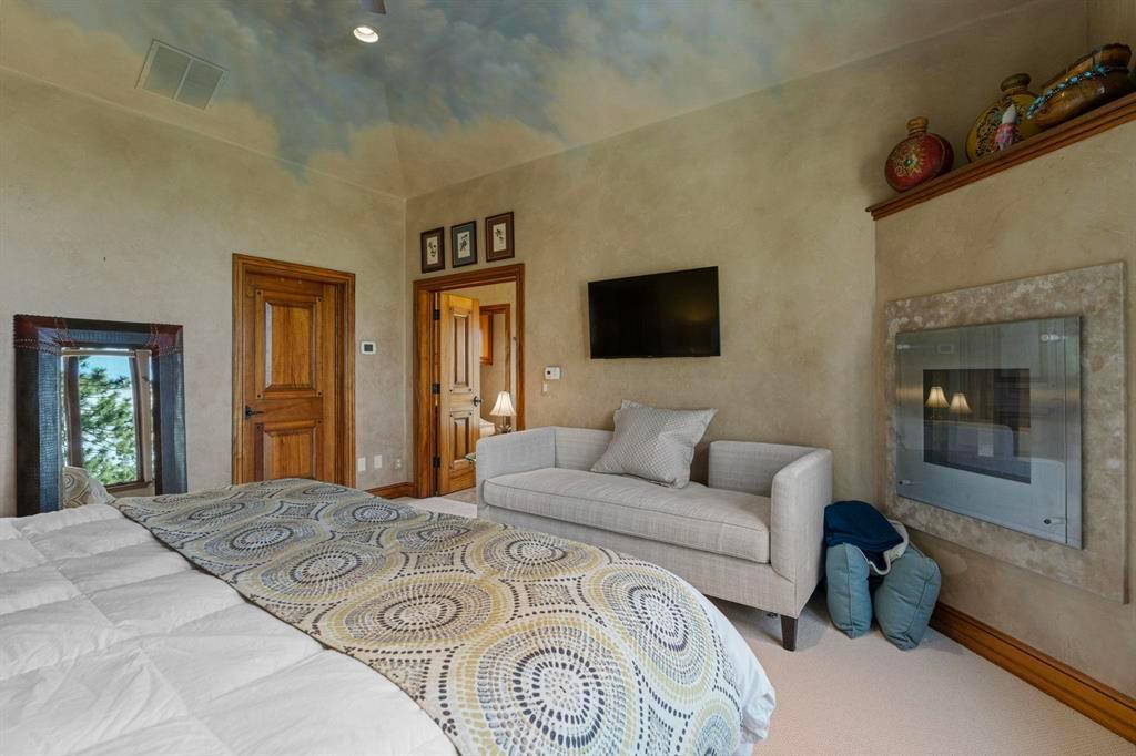 Durango, Colorado, 81301, United States, 4 Bedrooms Bedrooms, ,4 BathroomsBathrooms,Residential,For Sale,1938986